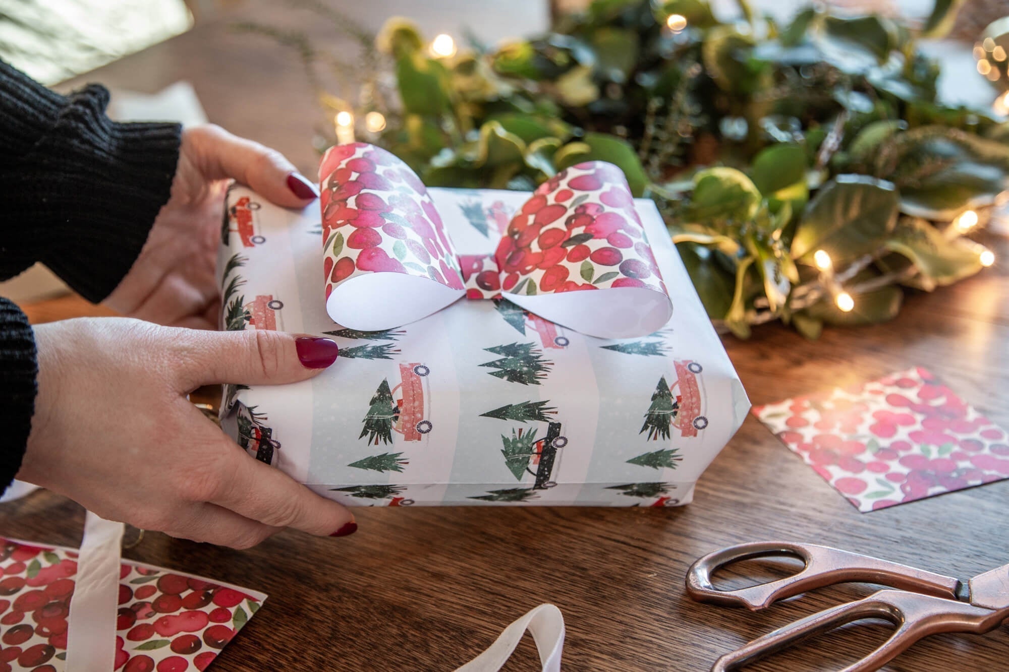 Easy Recycled Craft, 3 Ways to Use Leftover Wrapping Paper