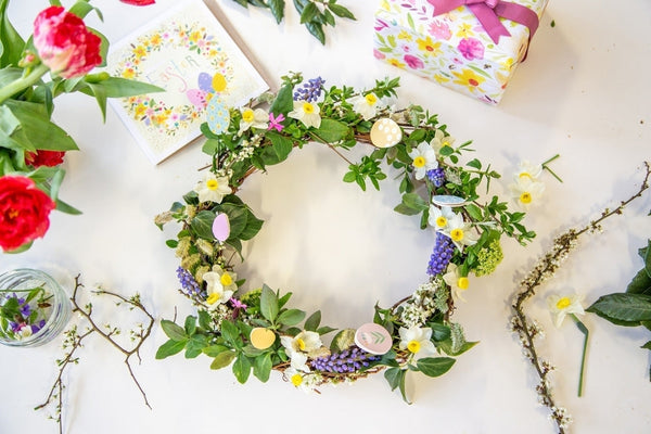 How to make an Easter Wreath with real flowers - Whistlefish