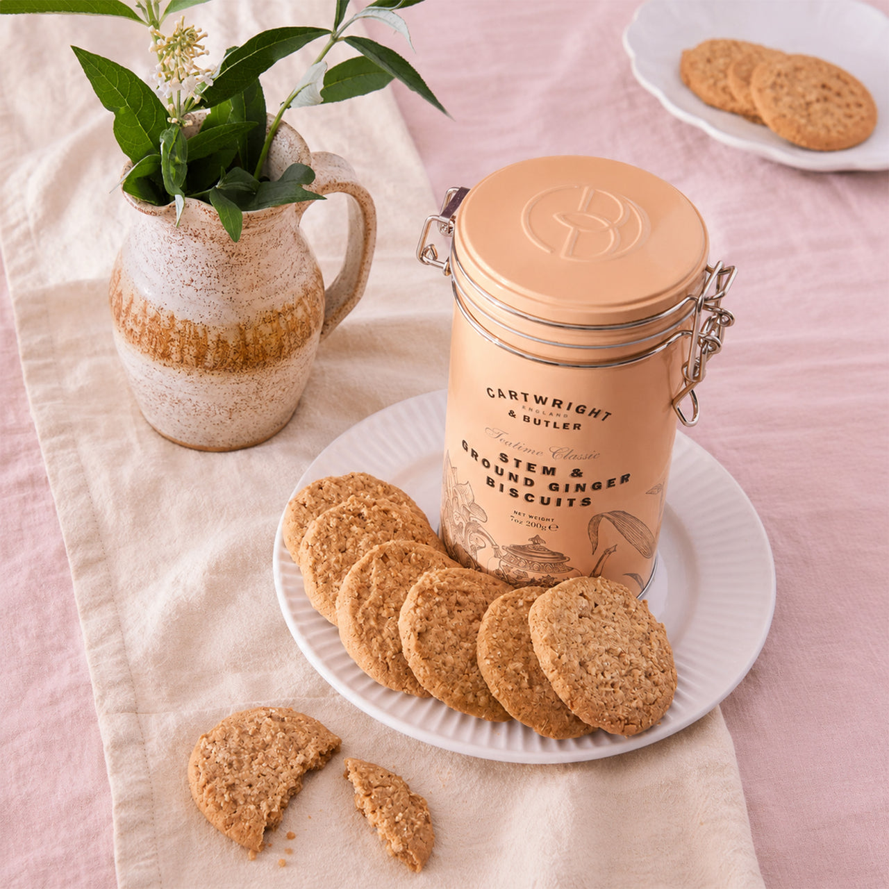 4852 - Stem & Ground Ginger Biscuits in Tin