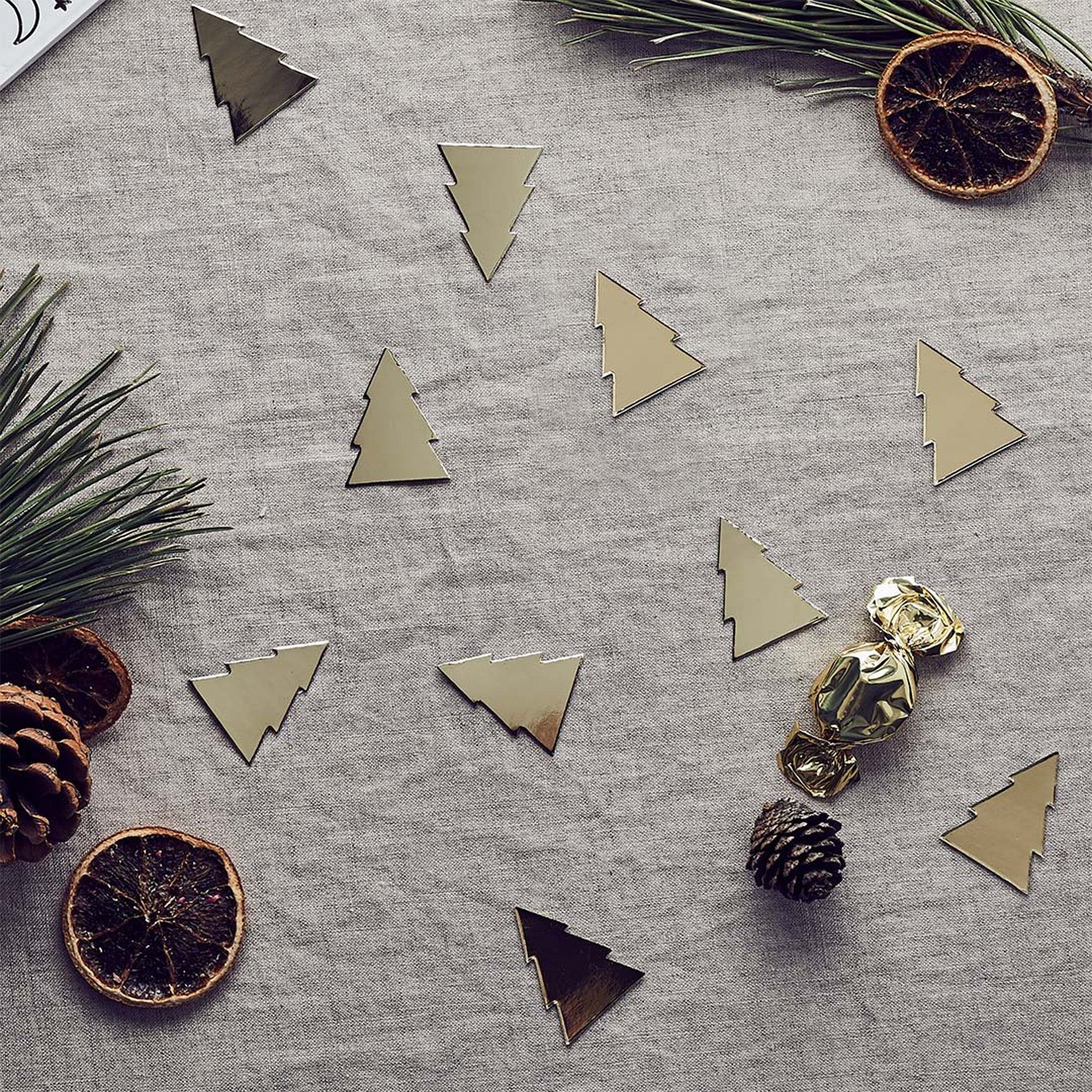HBFF106 - Gold Christmas Tree Table Scatter