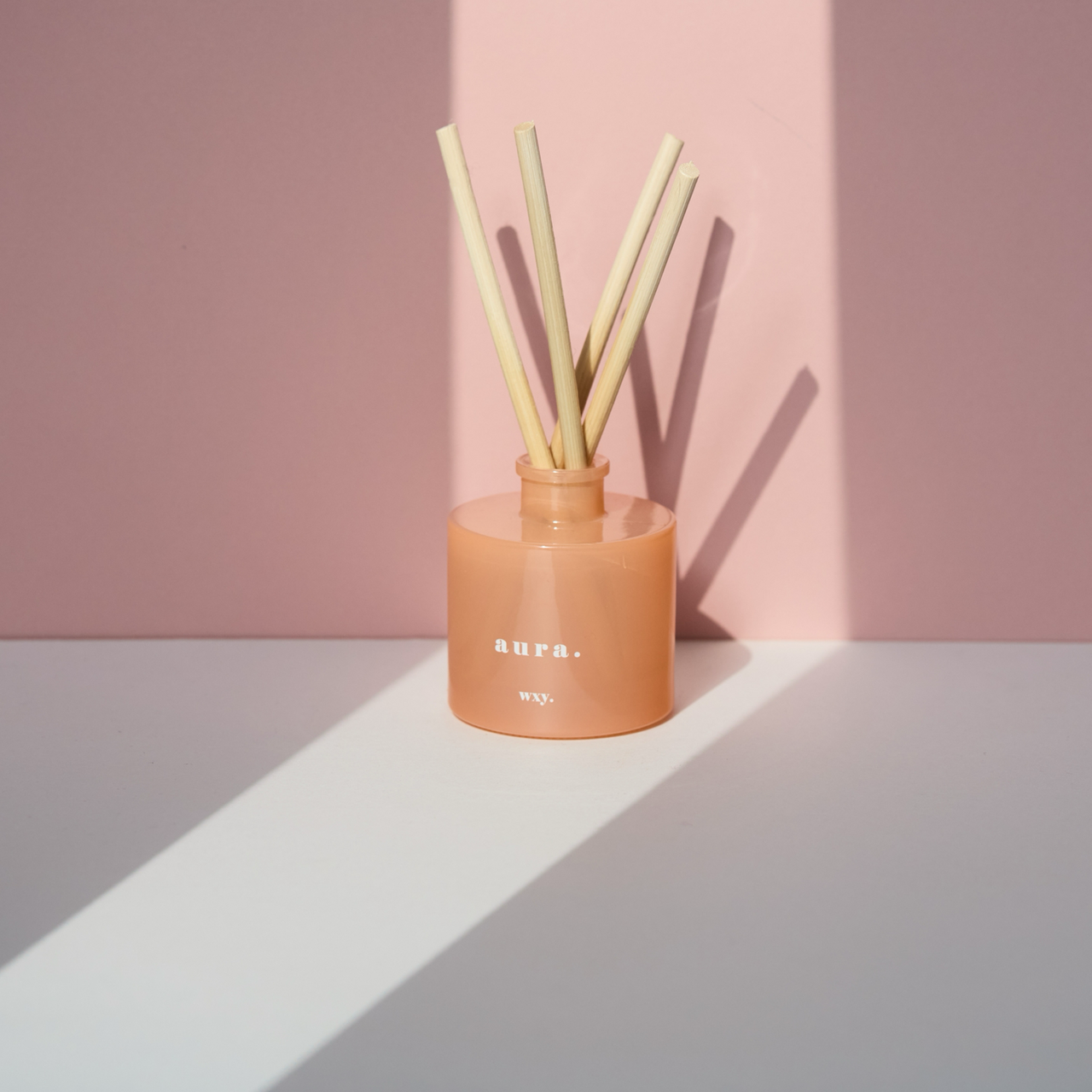 WXYCLD0801 - Aura Diffuser White Woods and Amber Down