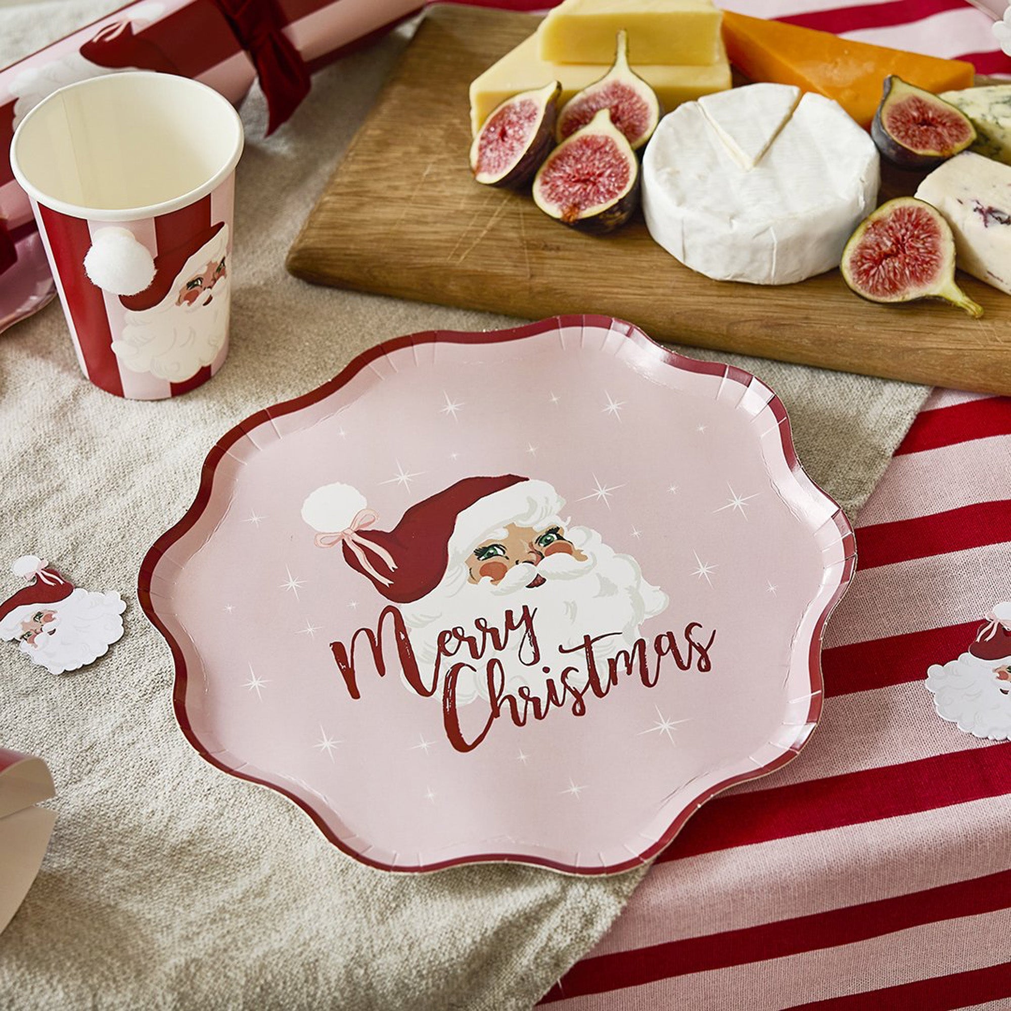 HBSB211 - Vintage Santa Paper Plates Pack of 8