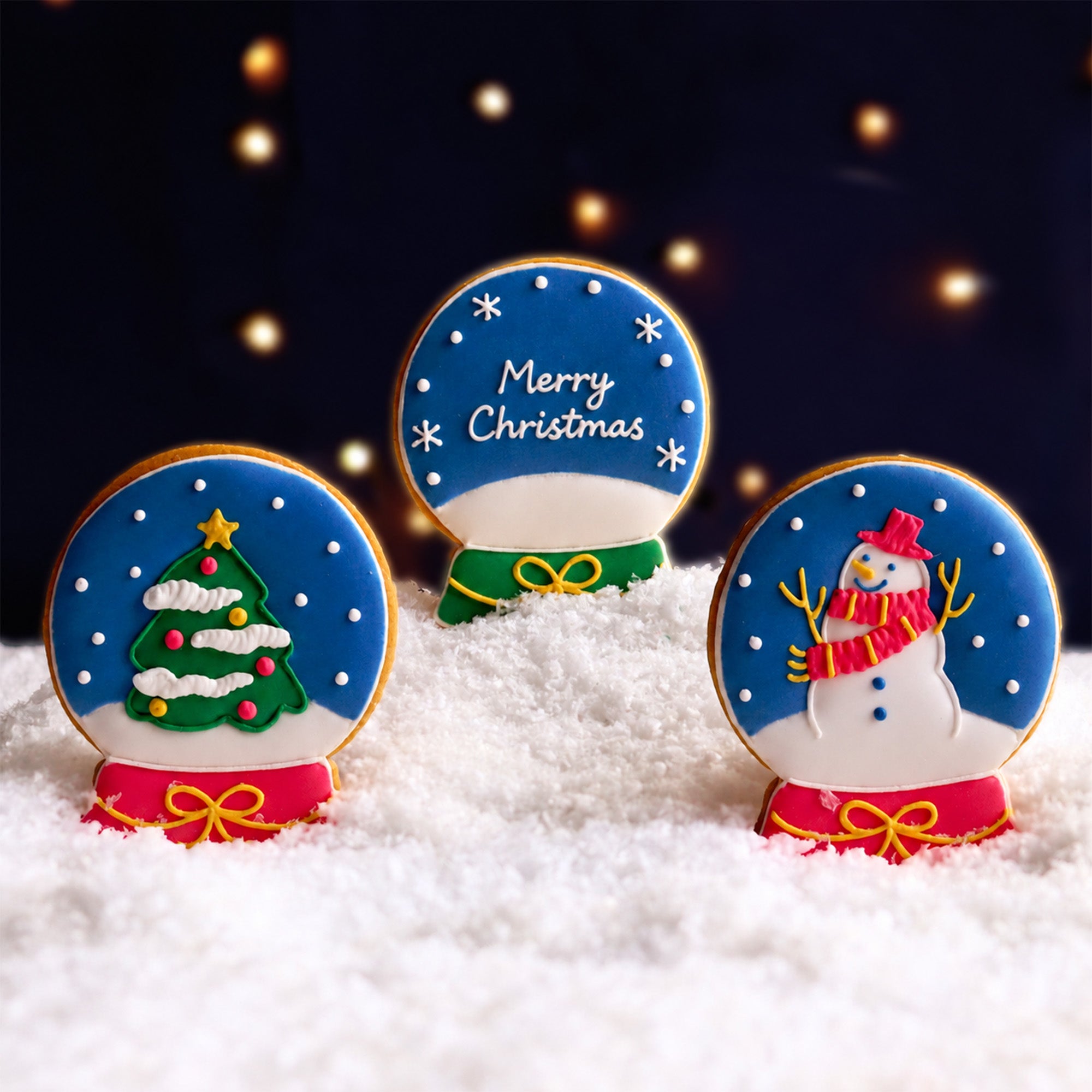 GICLSNOWGLOBES - Hand Iced Snow Globes Letterbox Biscuits