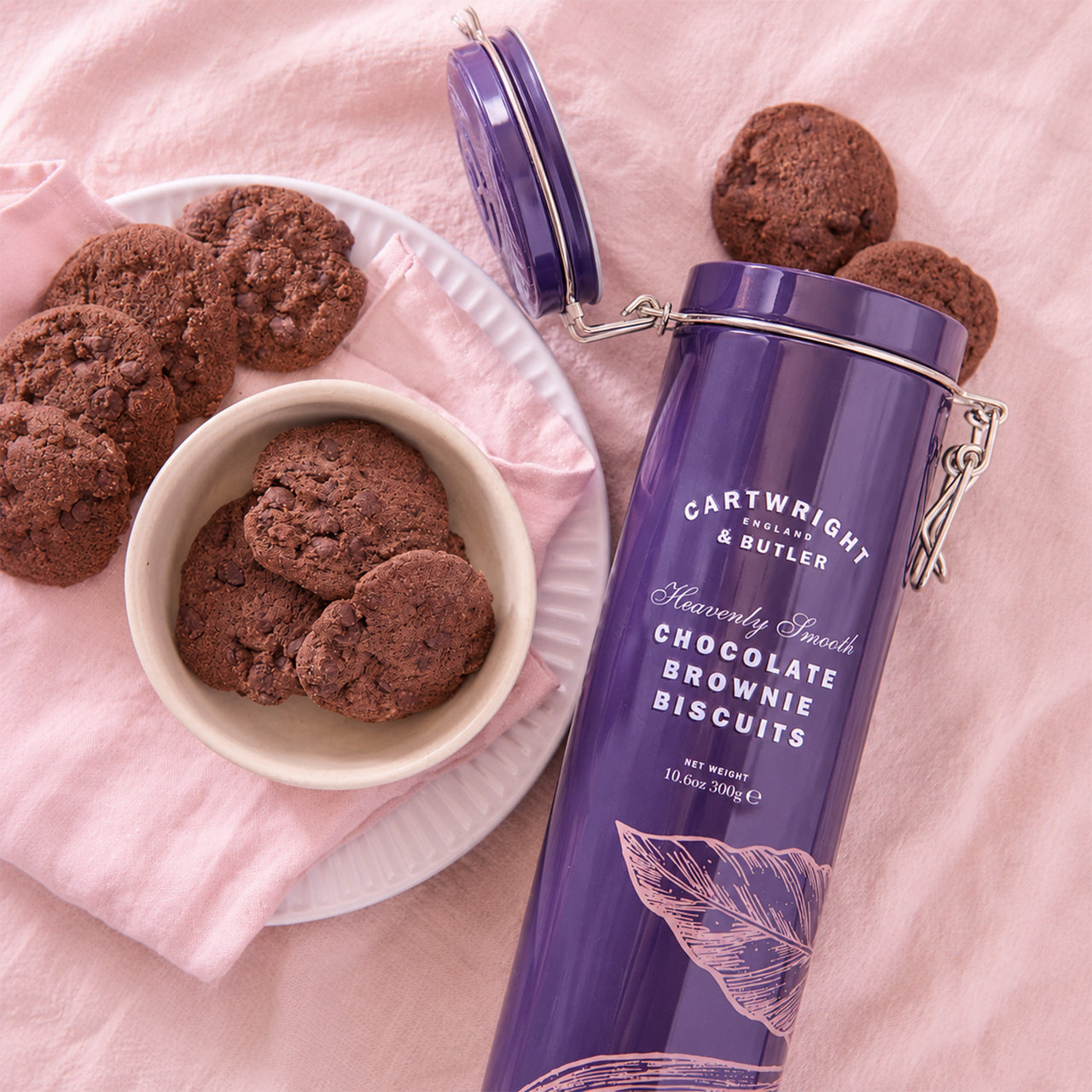 5222 - C&B Chocolate Brownie Biscuits in Tin 300g