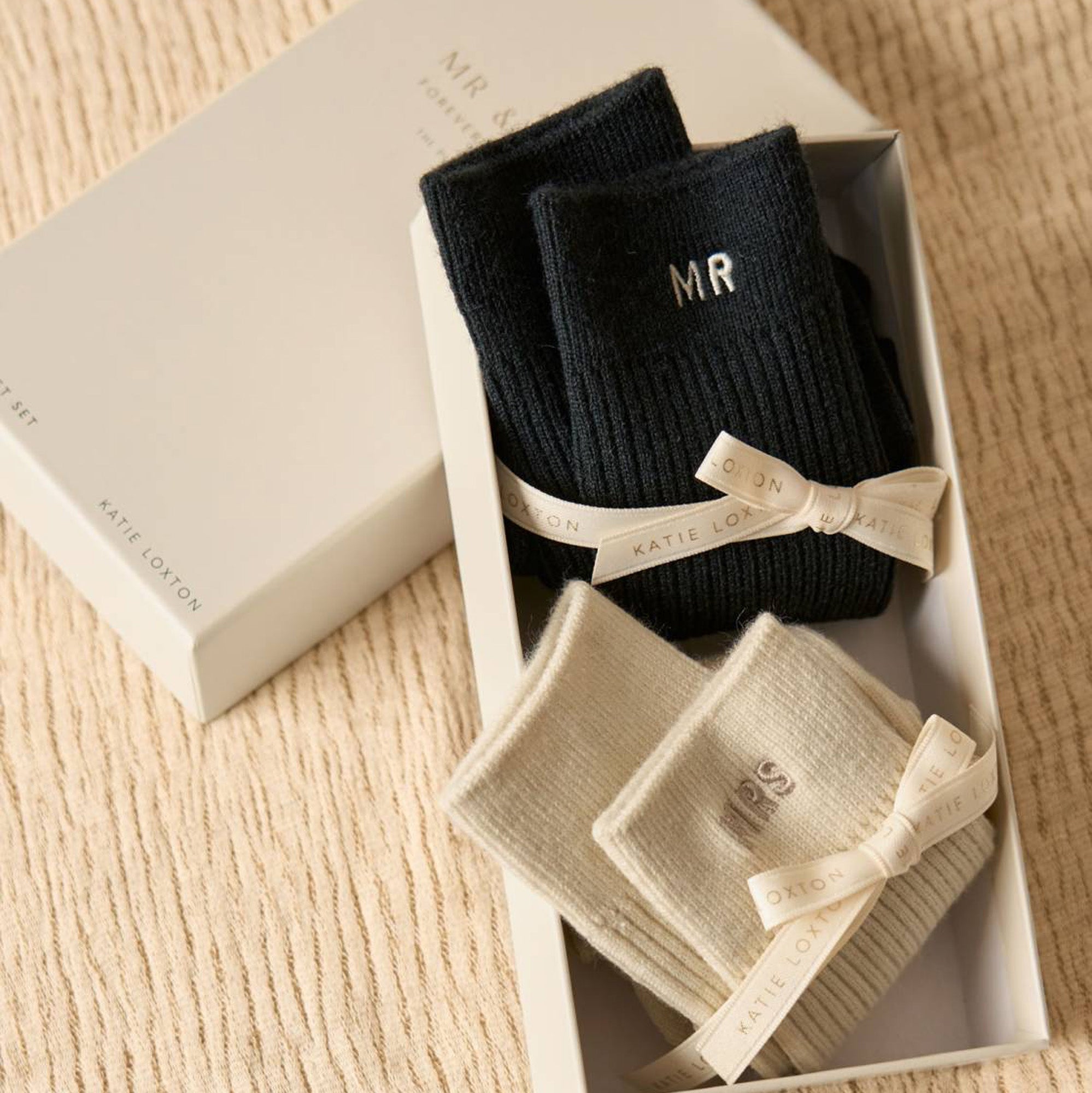KLS744 - Mr and Mrs Socks Gift Set