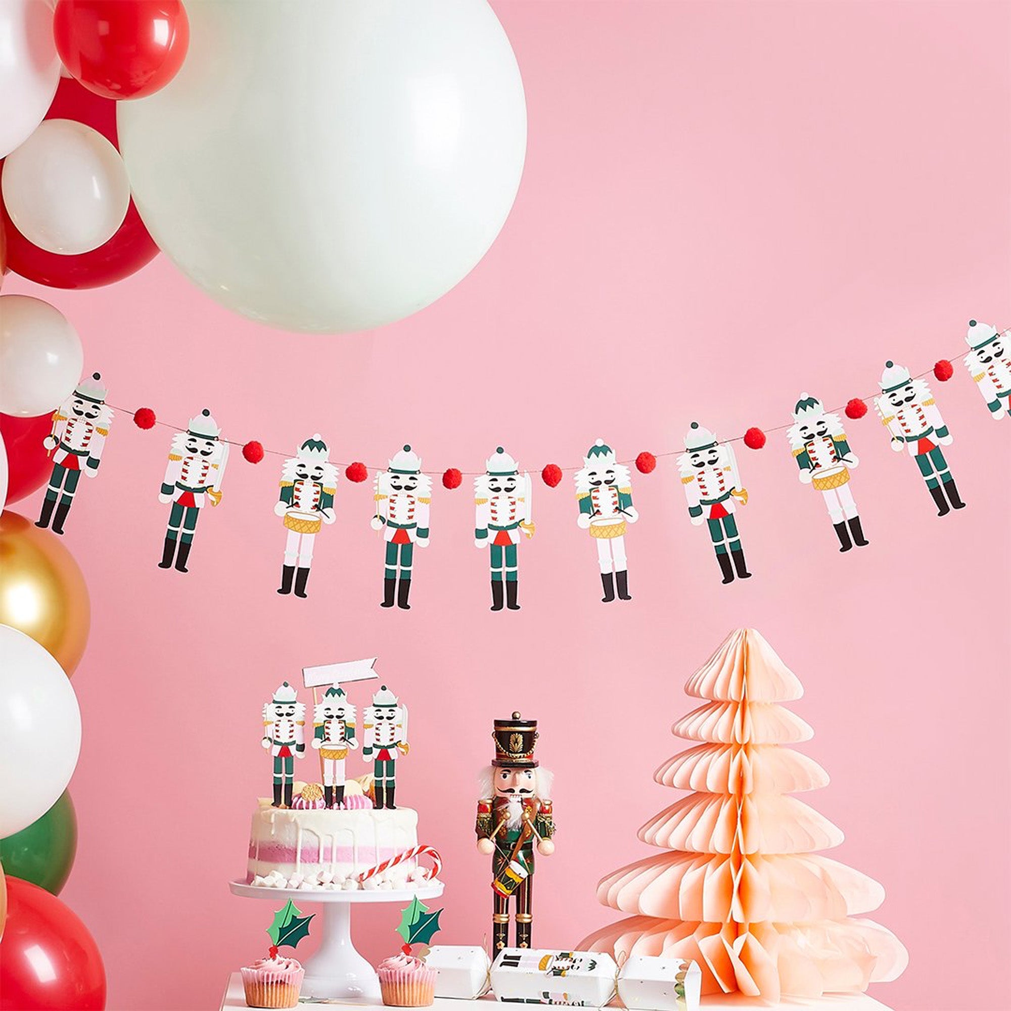 HBHJ101 - Nutcracker Pom Pom Card Garland