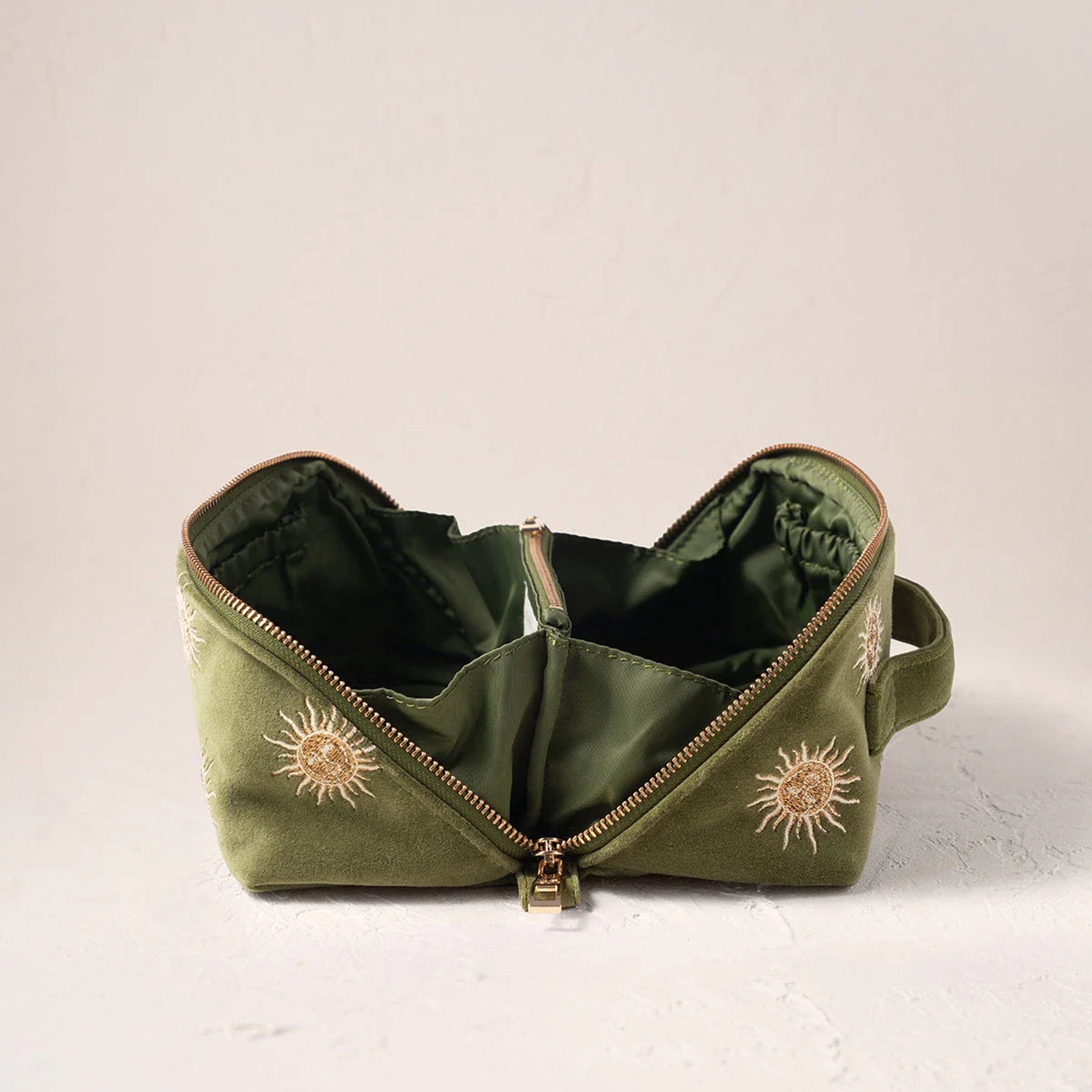 15602 - Sun Goddess Open Flat Makeup Bag Fern