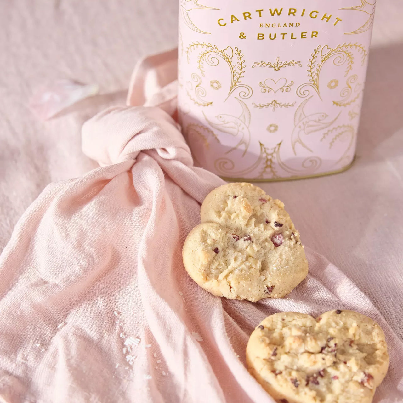 4045 - Raspberry & White Chocolate Biscuits in Tin