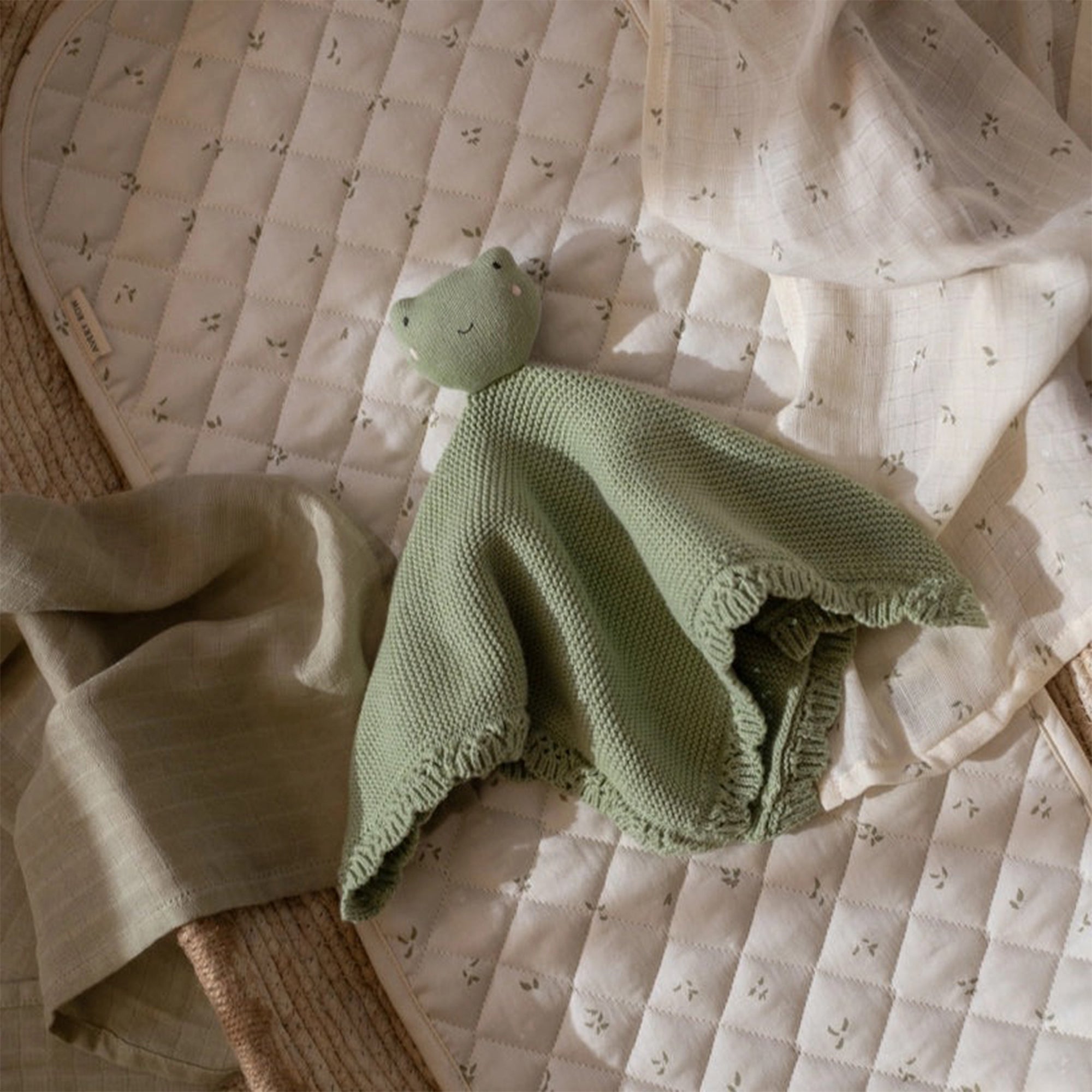 Cuddle Cloth-CCLFRO - Friendly Frog Cuddle Cloth-Avery Row