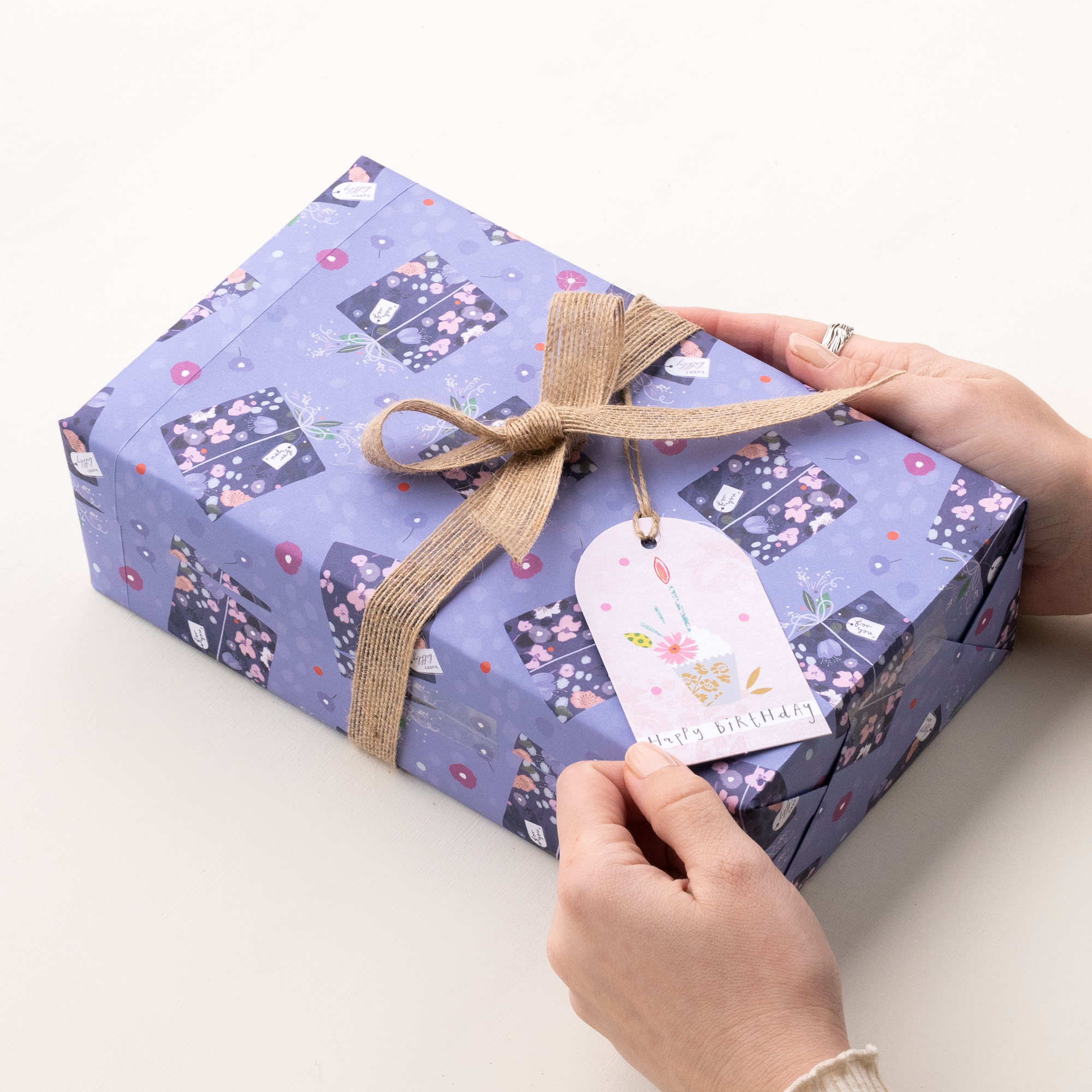 Gift Tag - GWT17 - Birthday Cupcake Gift Tags (Pack of 6) - Birthday Cupcake Gift Tag