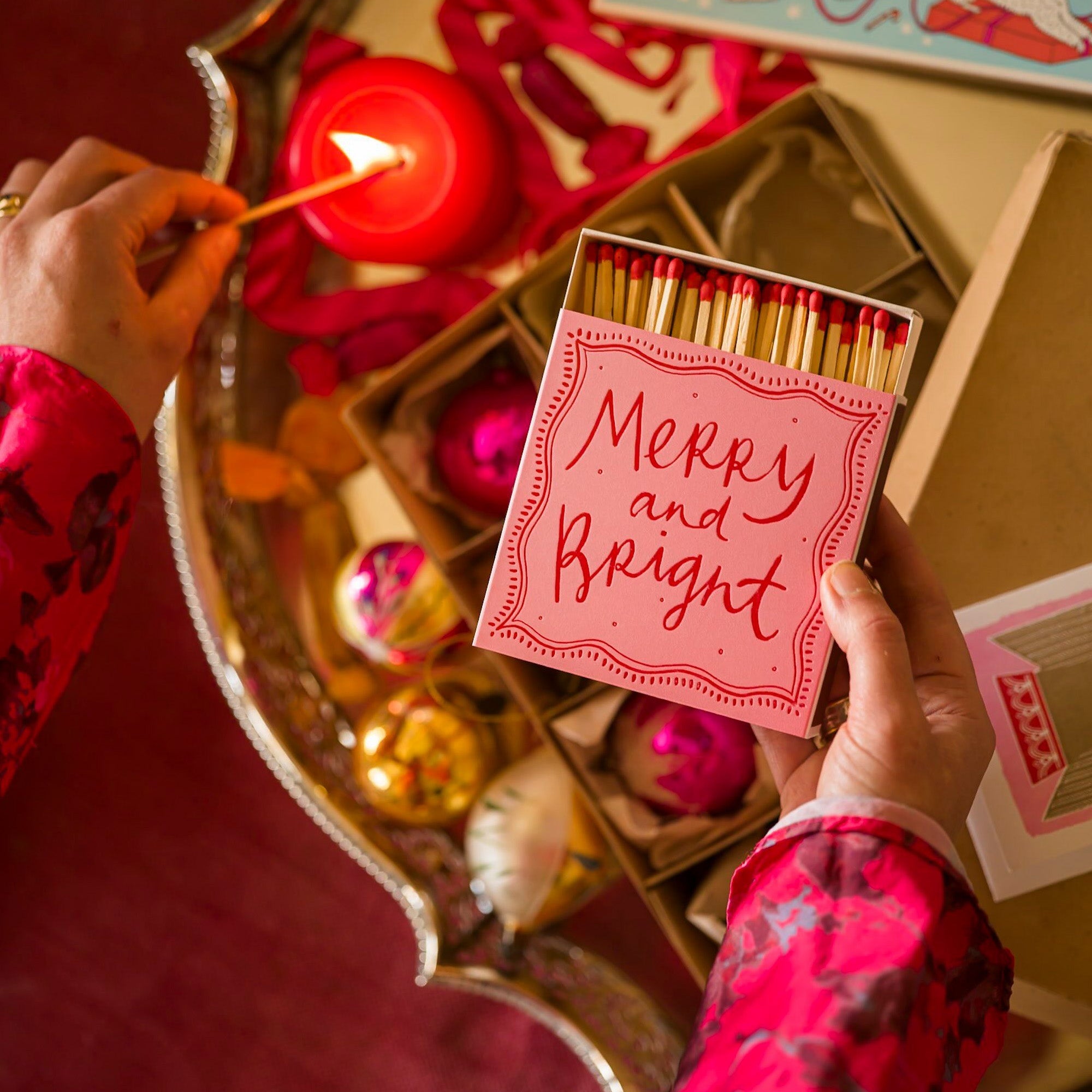B345 - Merry & Bright Christmas Safety Matches