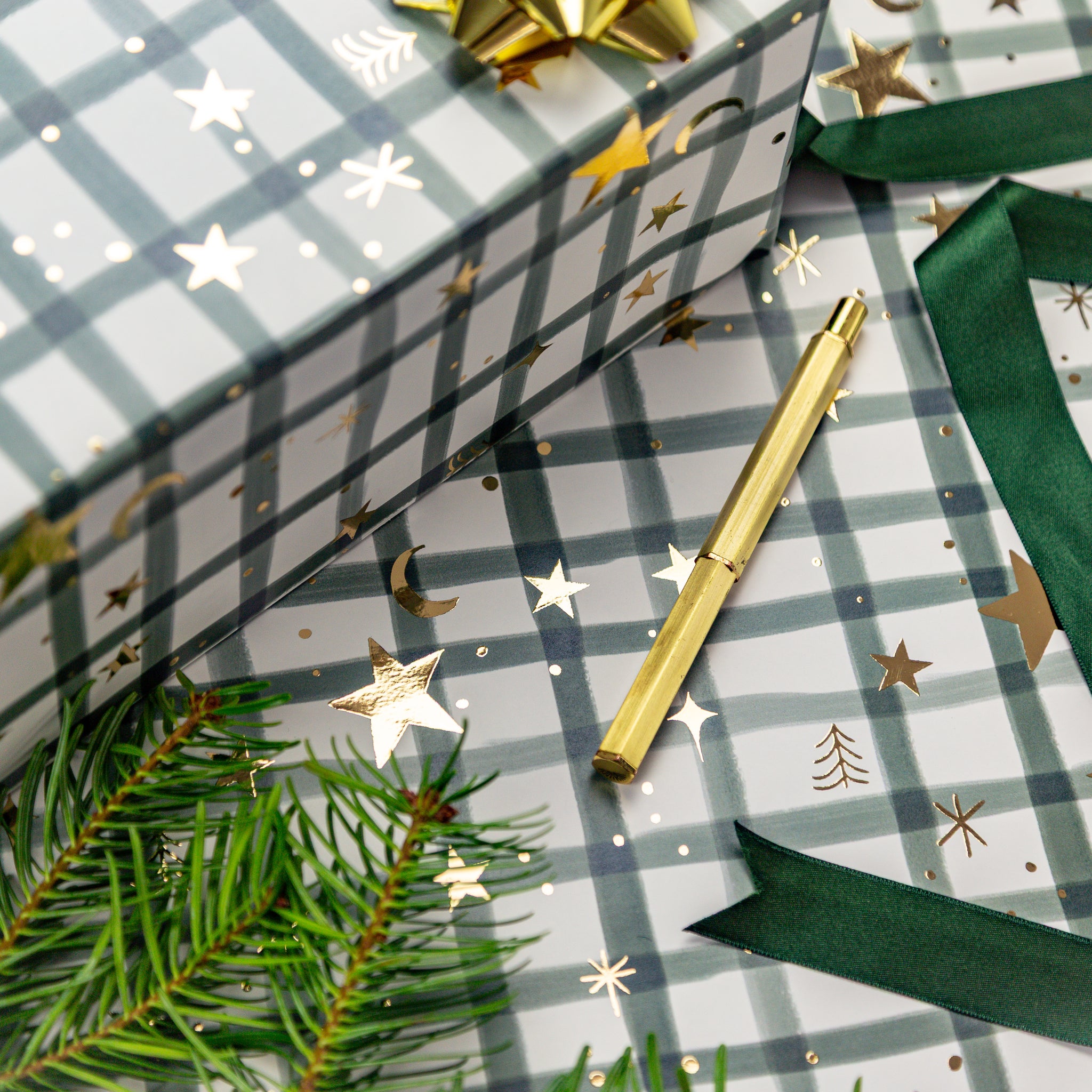 FCWP010 - Winter Check Foiled Wrapping Paper
