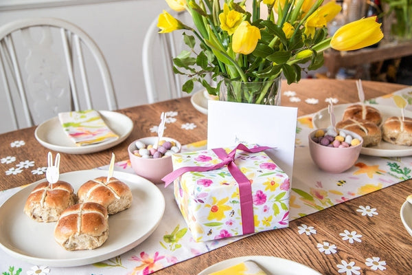 How to create a simple and elegant Easter table setting - Whistlefish