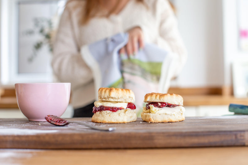 Making a proper Cornish cream tea - Whistlefish