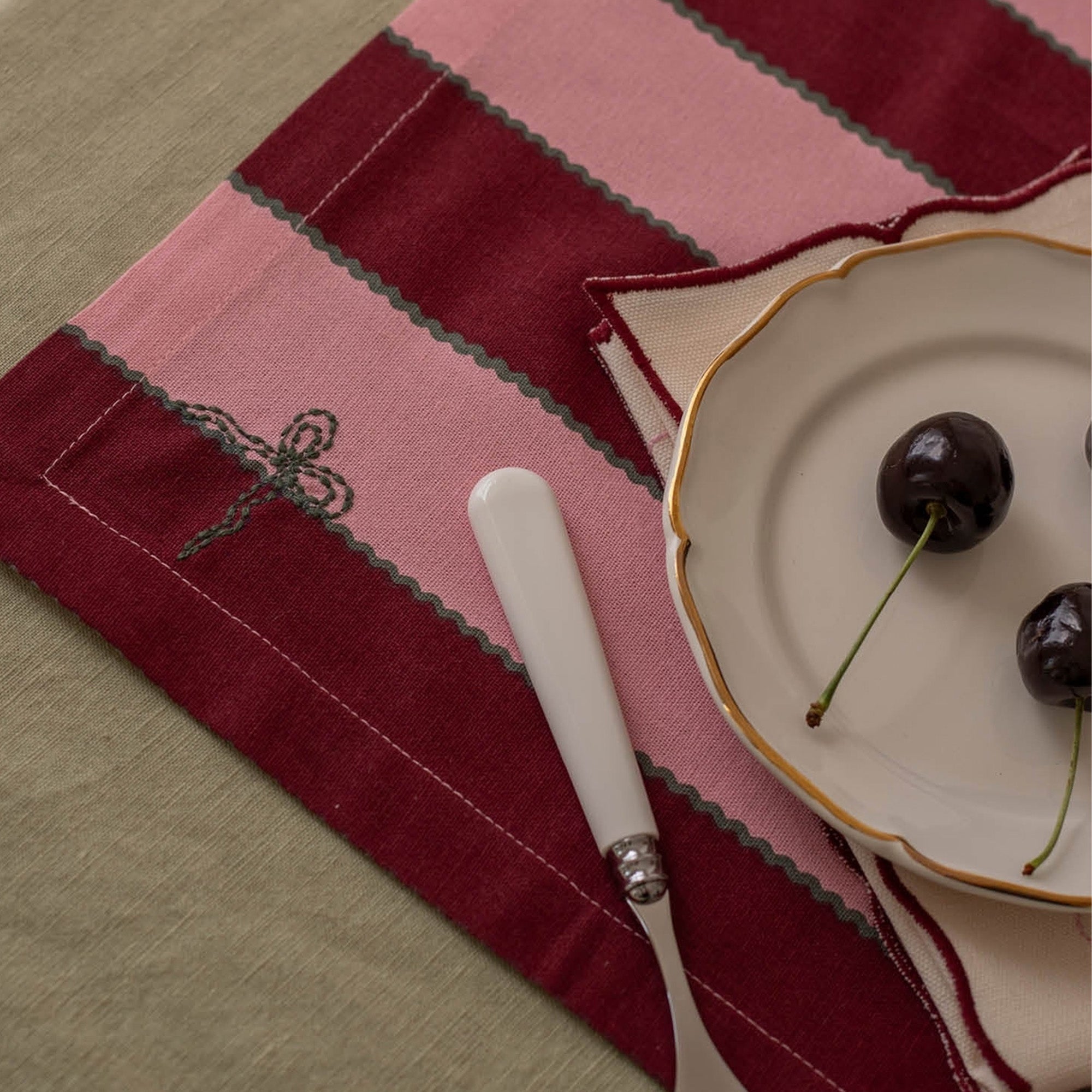 XPMBST - Burgandy Stripe Place Mats Set Of 2