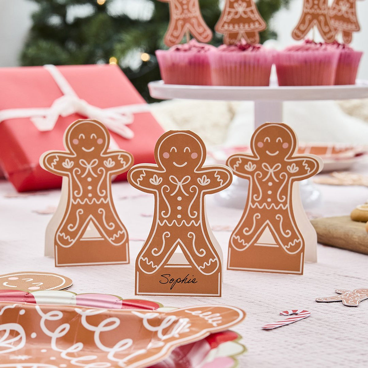 HBGB103 - Gingerbread Place Cards Pack of 10