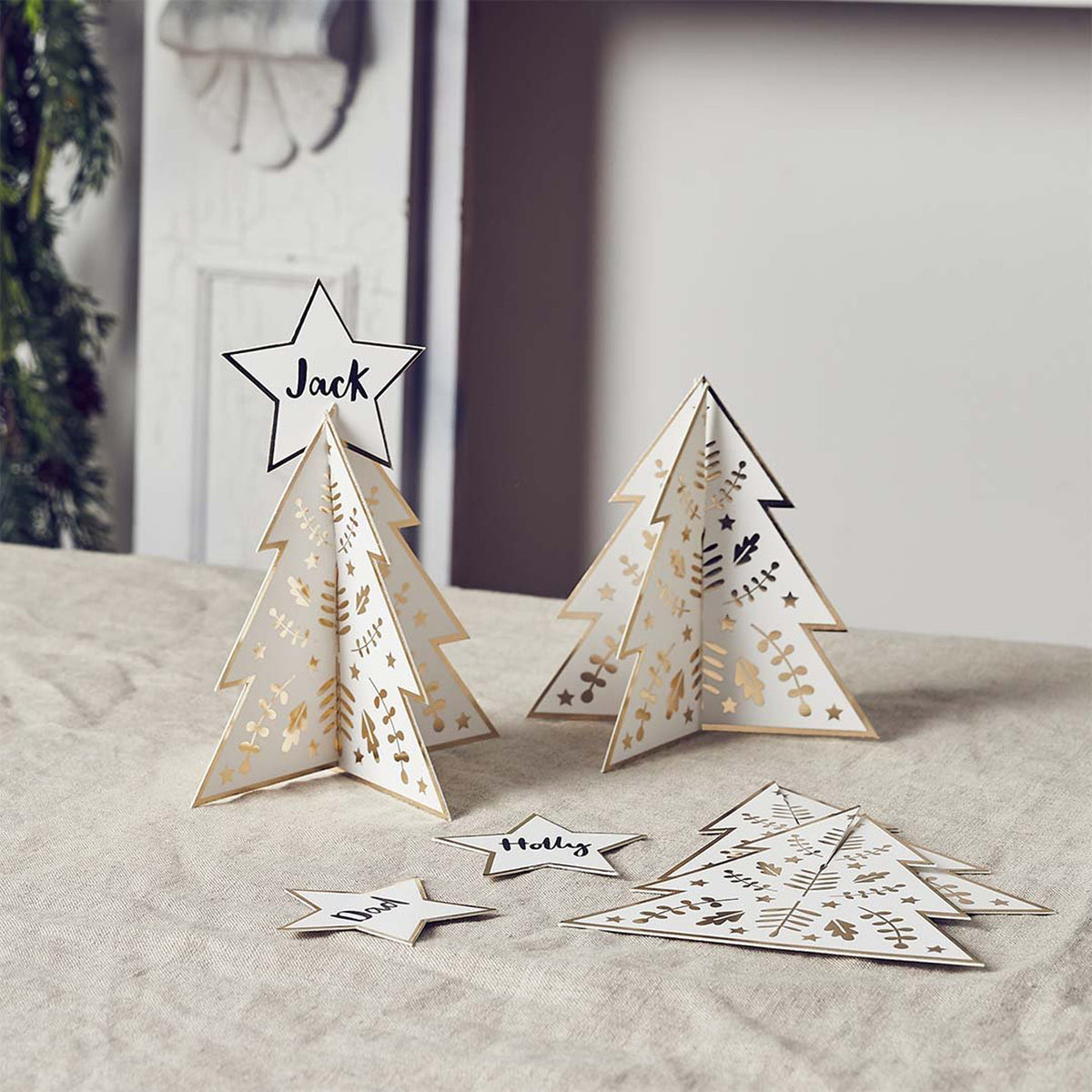 HBFF107 - Gold Christmas Tree Table Place Cards