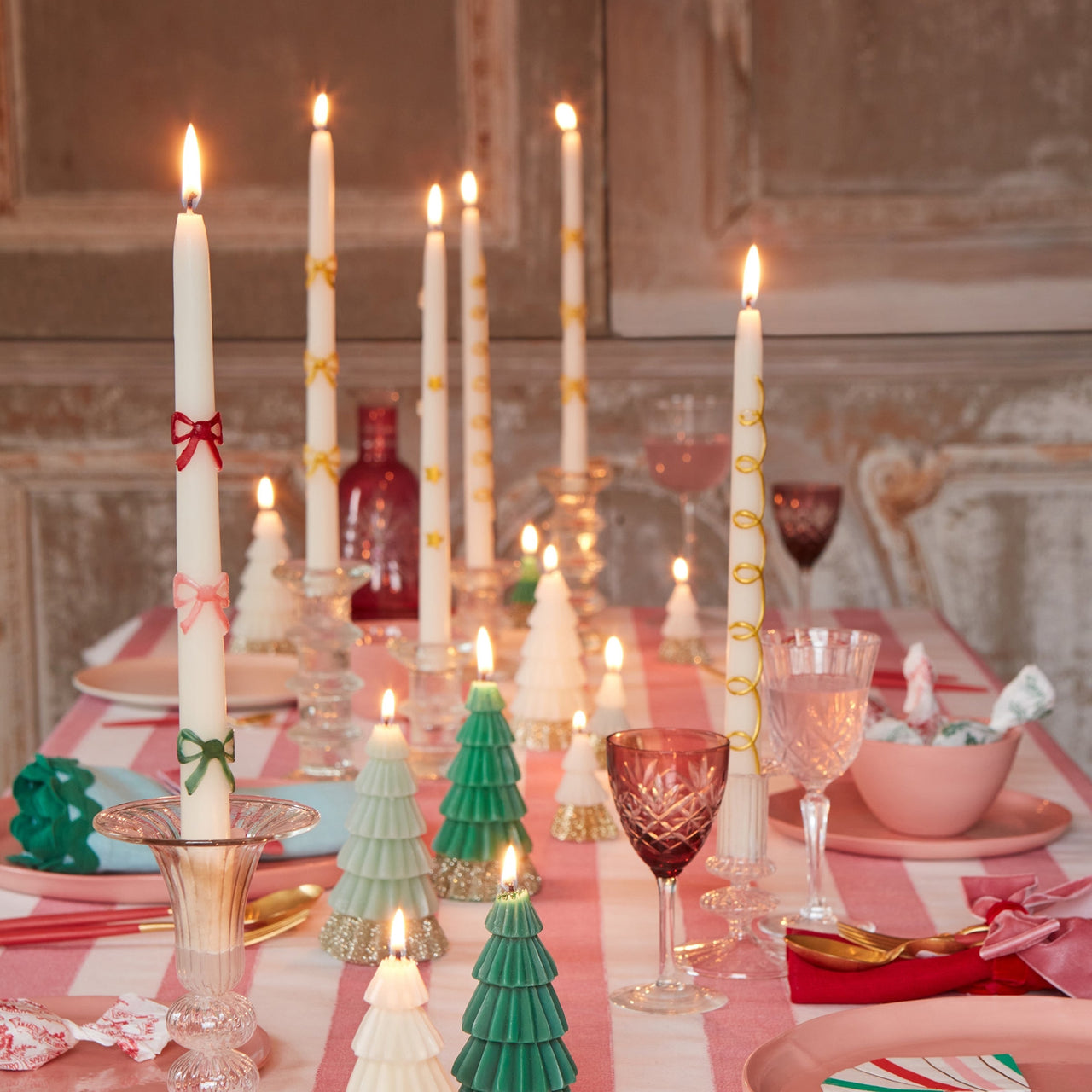 271021 - Gold Bow Taper Candles