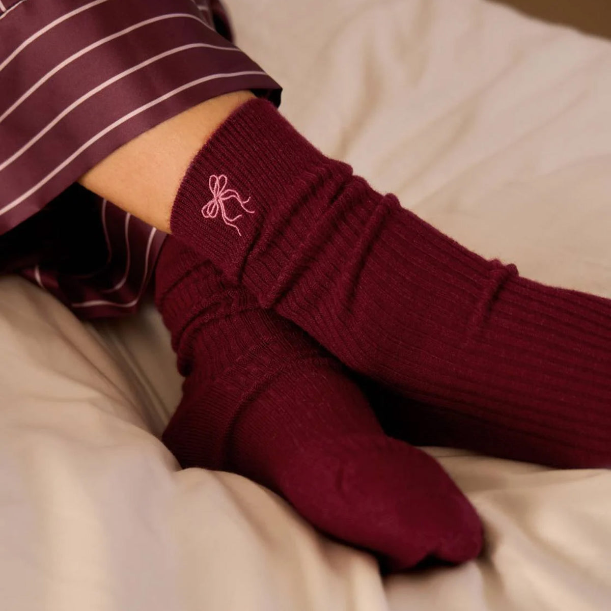 KLS815 - Ribbed Cherry Bow Socks in Gift Box