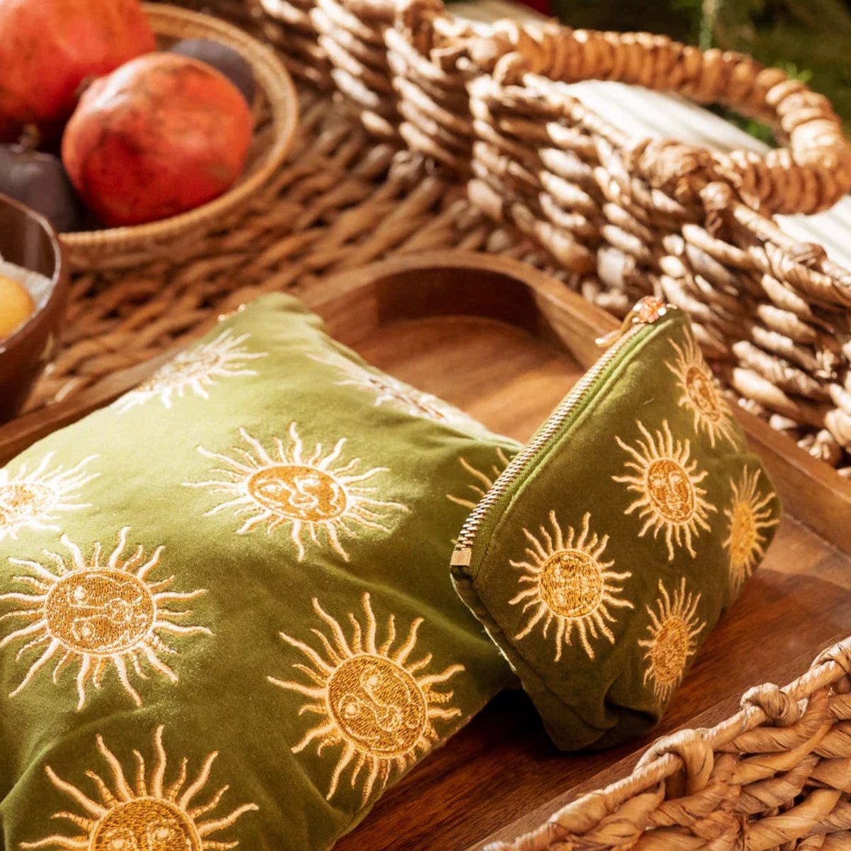 91340 - Sun Goddess Velvet Coin Purse Fern Green