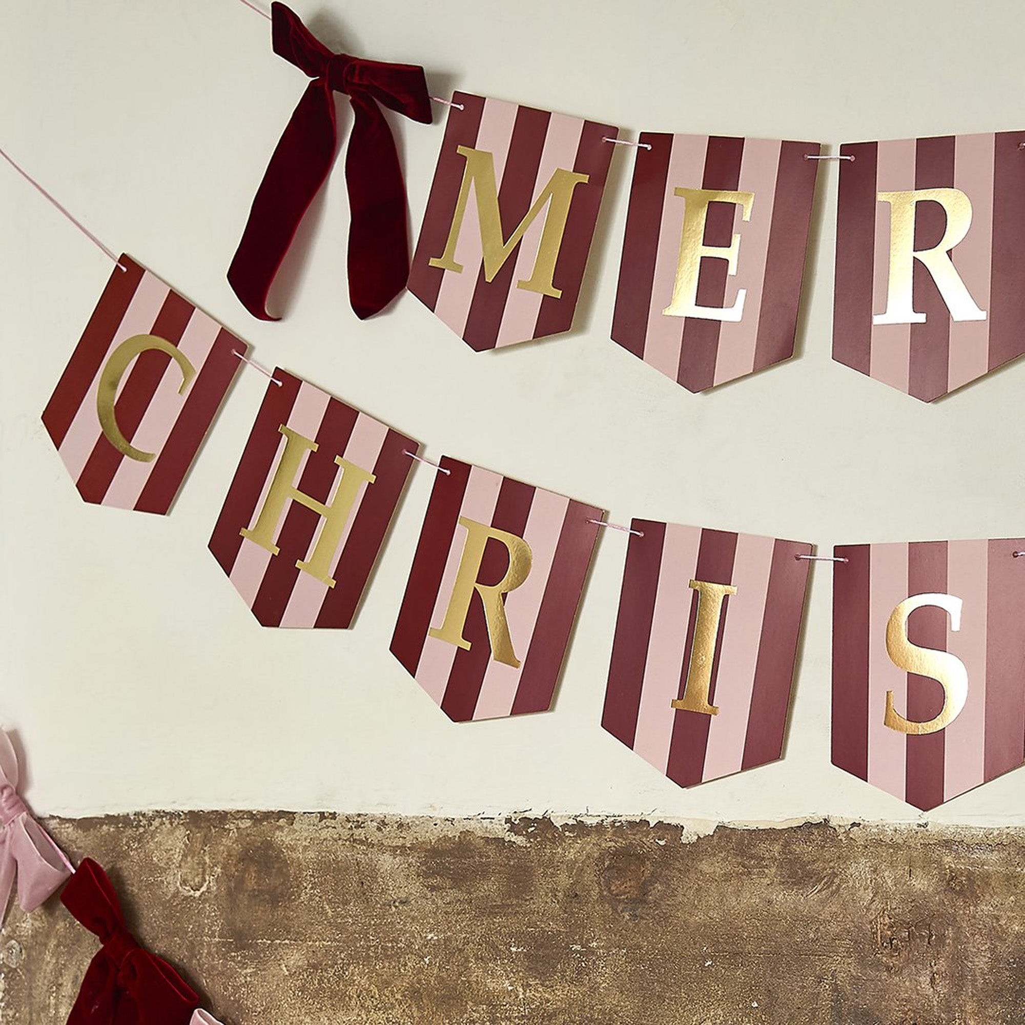 HBSB203 - Stripey Christmas Banner With Velvet Bow