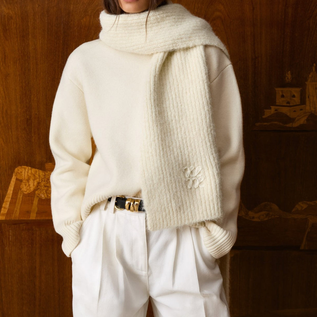KLS865 - Appliqué Scarf in Off White