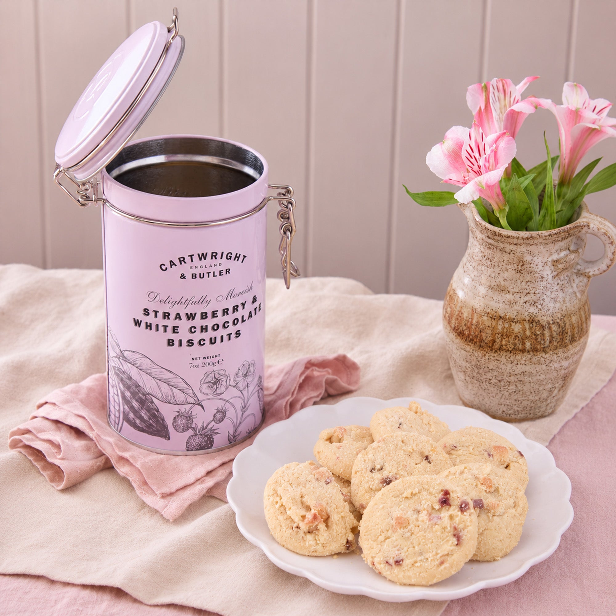 4466 - Strawberry & White Chocolate Biscuits Tin
