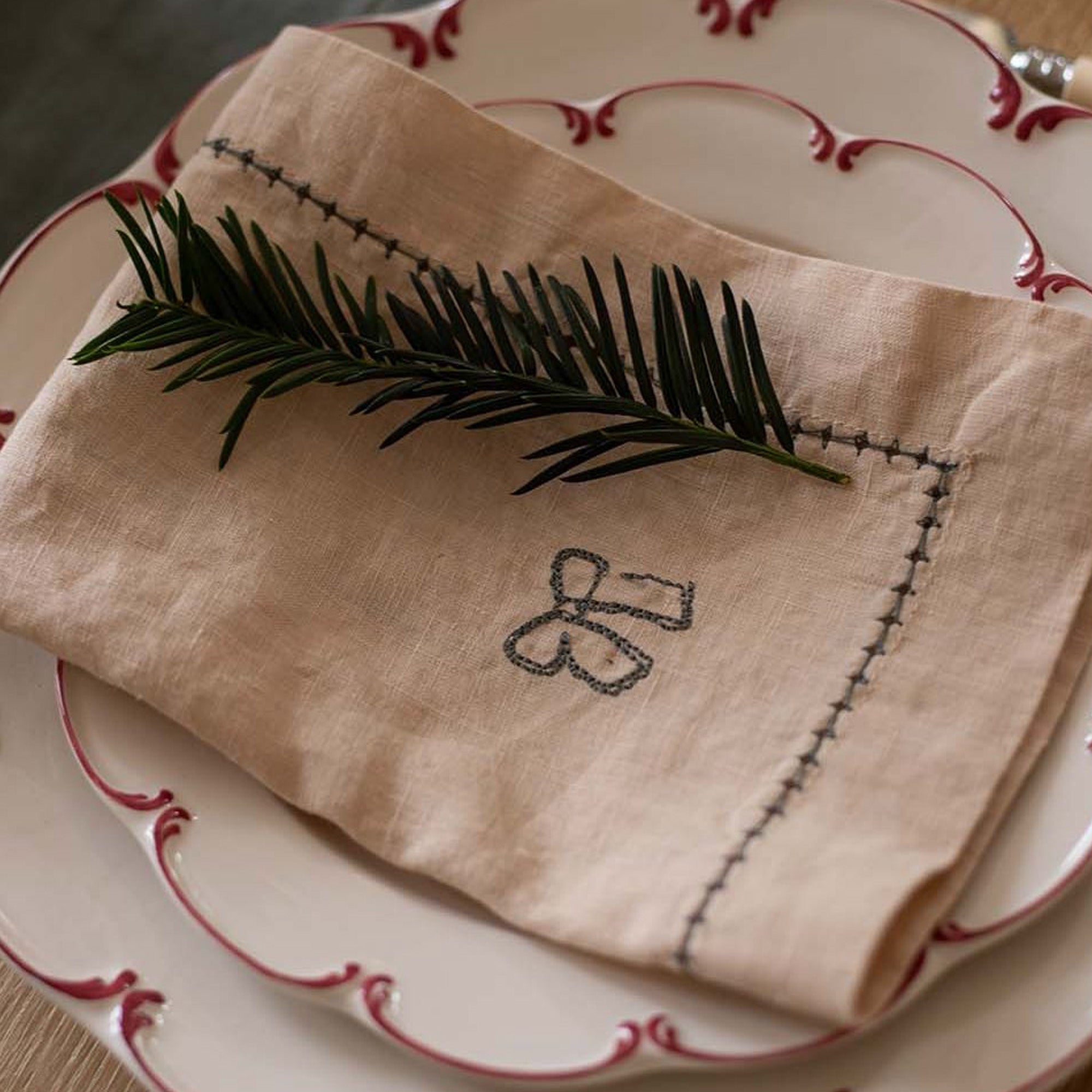 XNAPNA - Natural Embroidered Linen Napkins Set Of 4