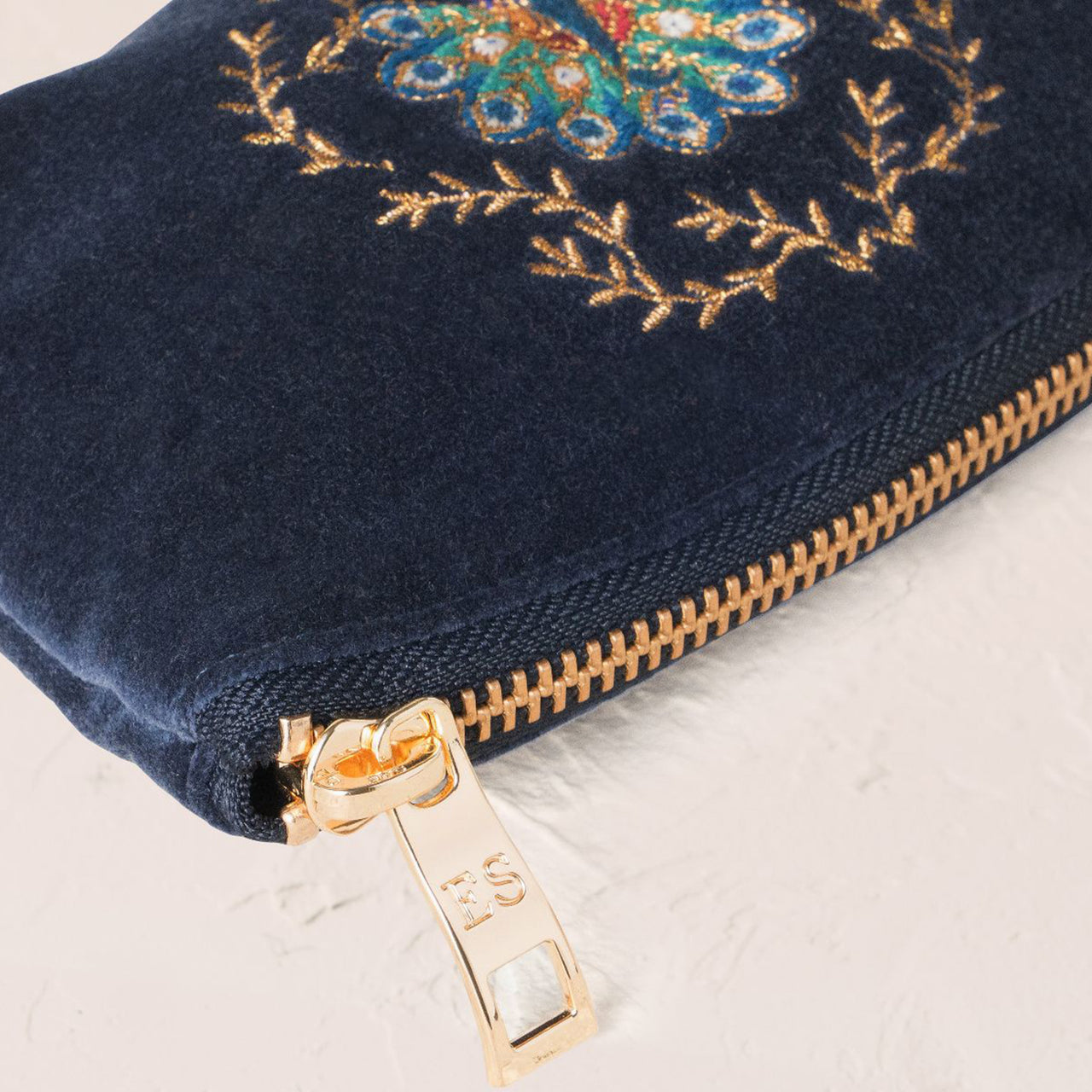 18573 - Botanical Peacock Velvet Coin Purse