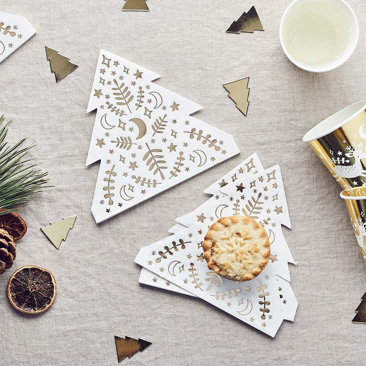HBFF103 - Christmas Tree Paper Napkins