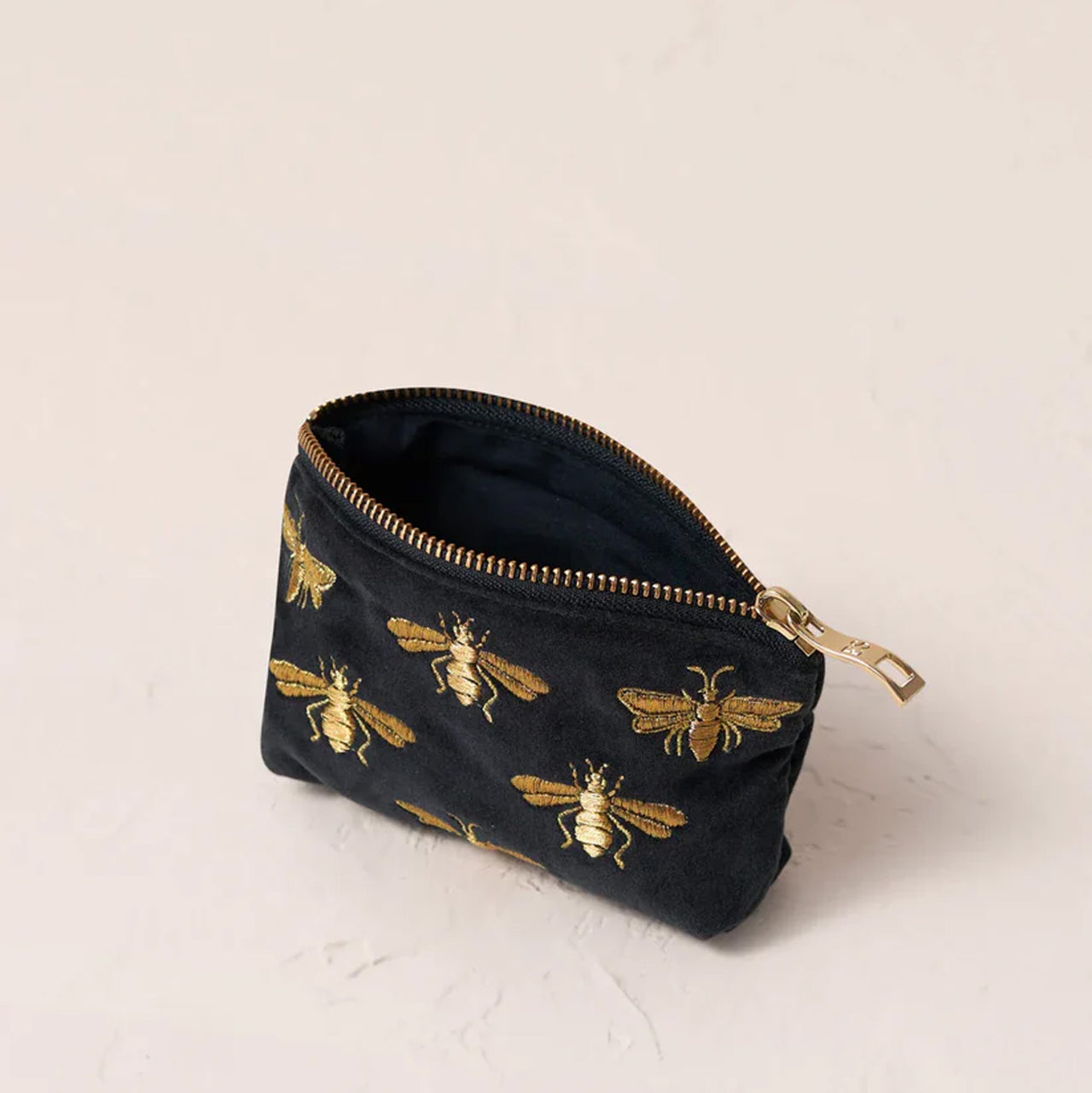 65832 - Honey Bee Charcoal Velvet Coin Purse