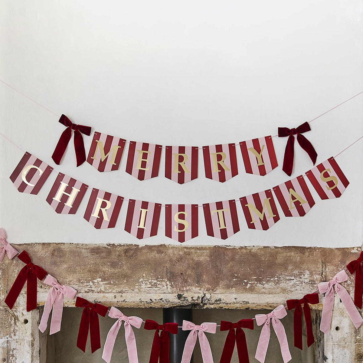 HBSB203 - Stripey Christmas Banner With Velvet Bow