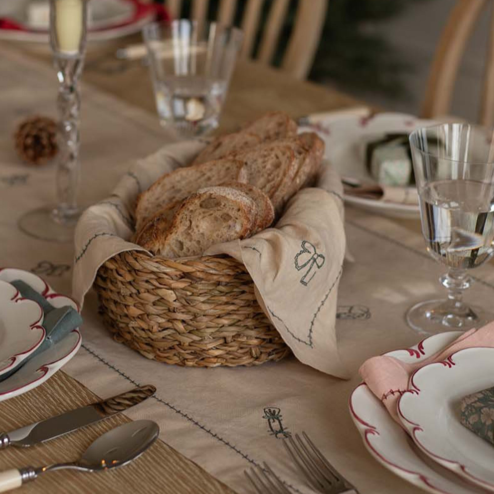 XNAPNA - Natural Embroidered Linen Napkins Set Of 4