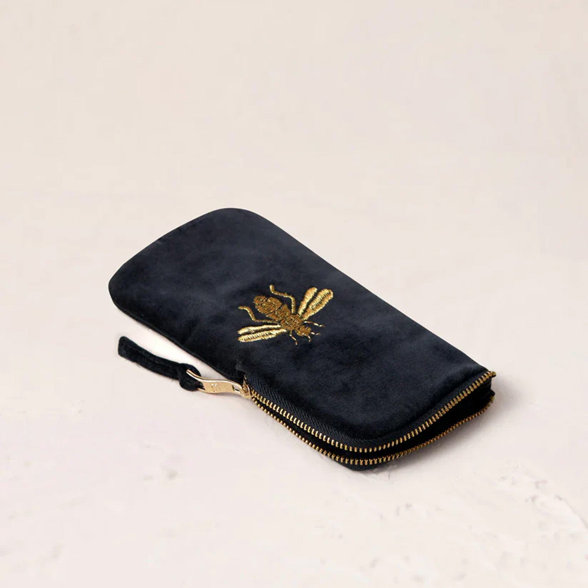 71557 - Honey Bee Charcoal Velvet Glasses Case