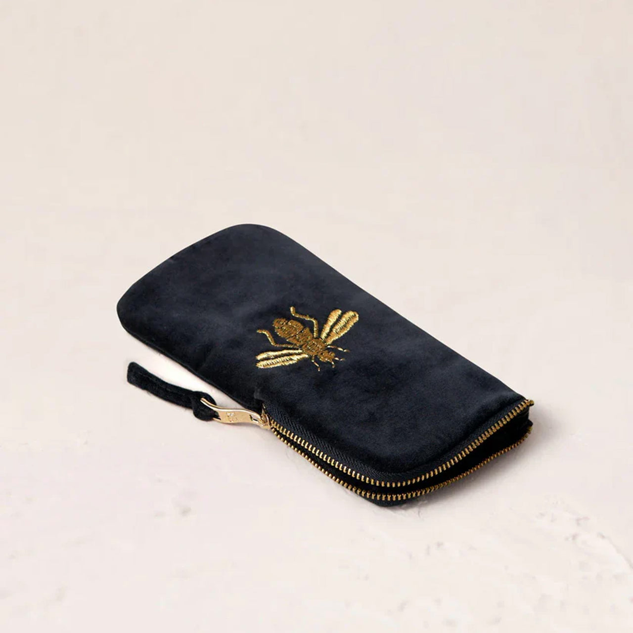 71557 - Honey Bee Charcoal Velvet Glasses Case