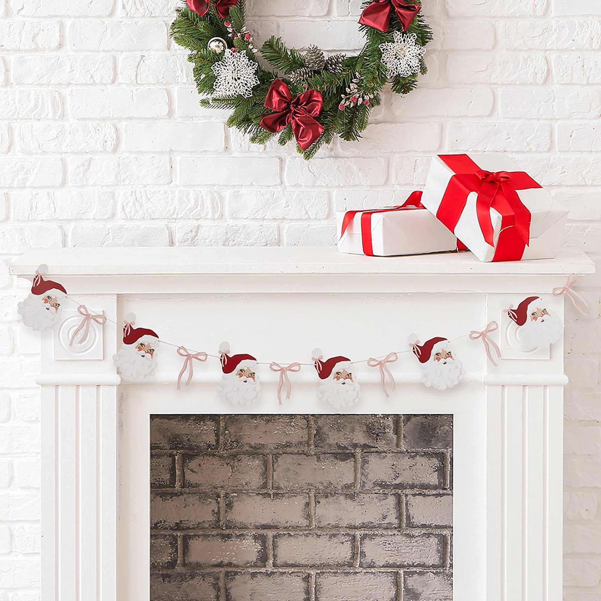HBSB200 - Santa & Bow Card Garland
