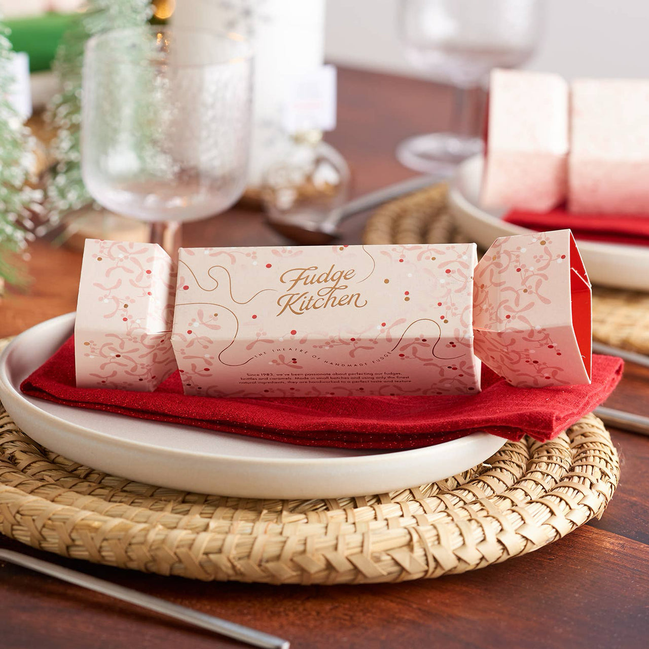 5383 - Luxury Fudge Christmas Cracker