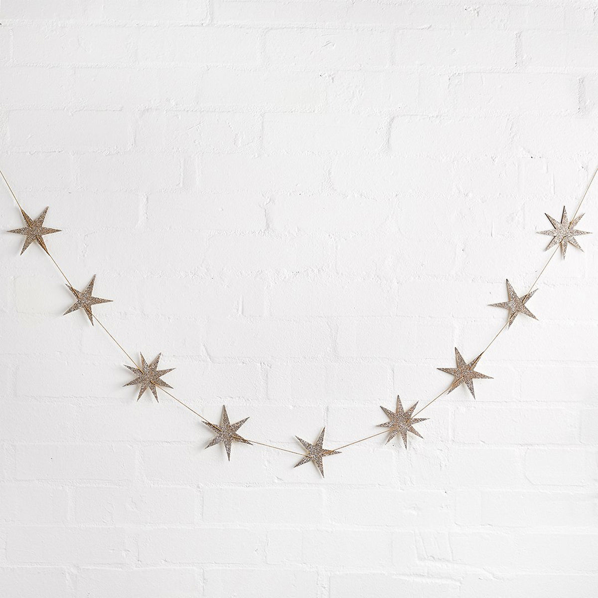 HBCC108 - Glitter Star Wooden Garland
