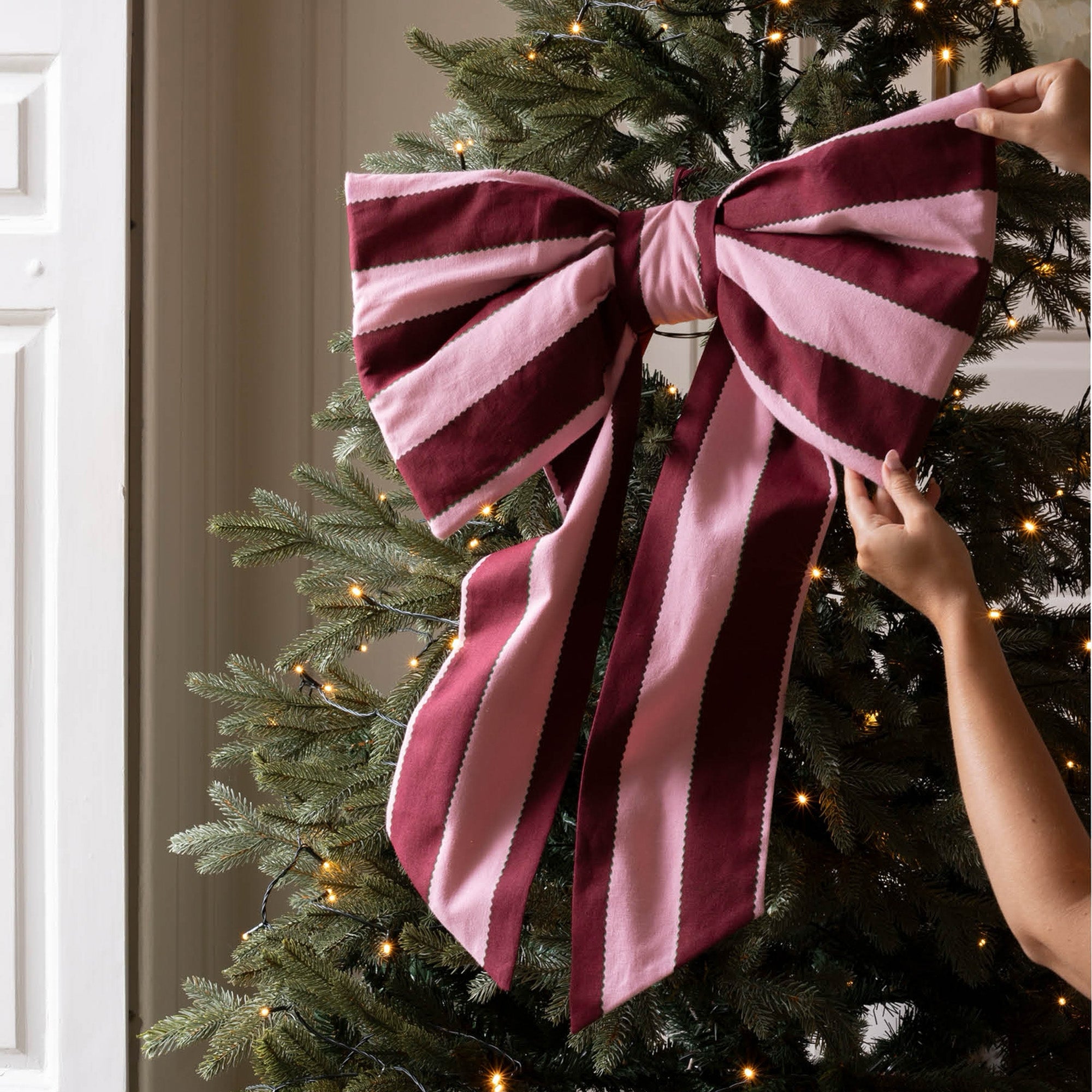 XBOBST - Burgundy Stripe Decorative Bow