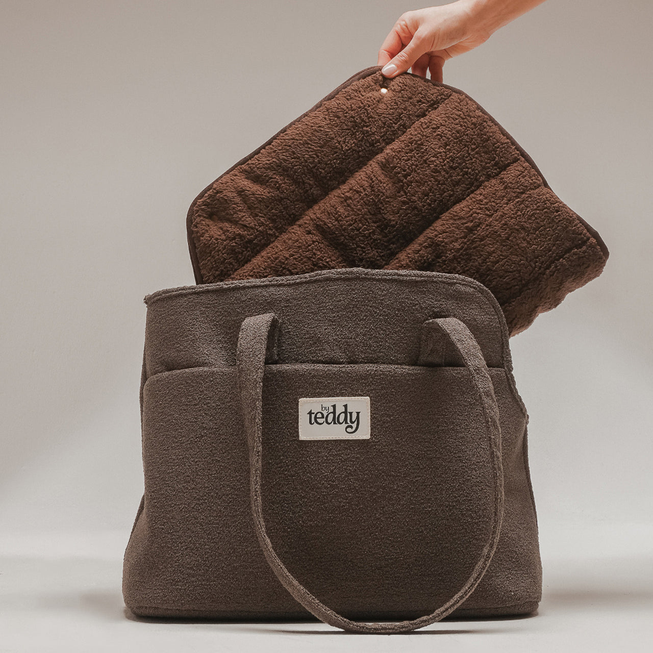 BOU-BAG-CHOC - The Bouclé Carrier Chocolate