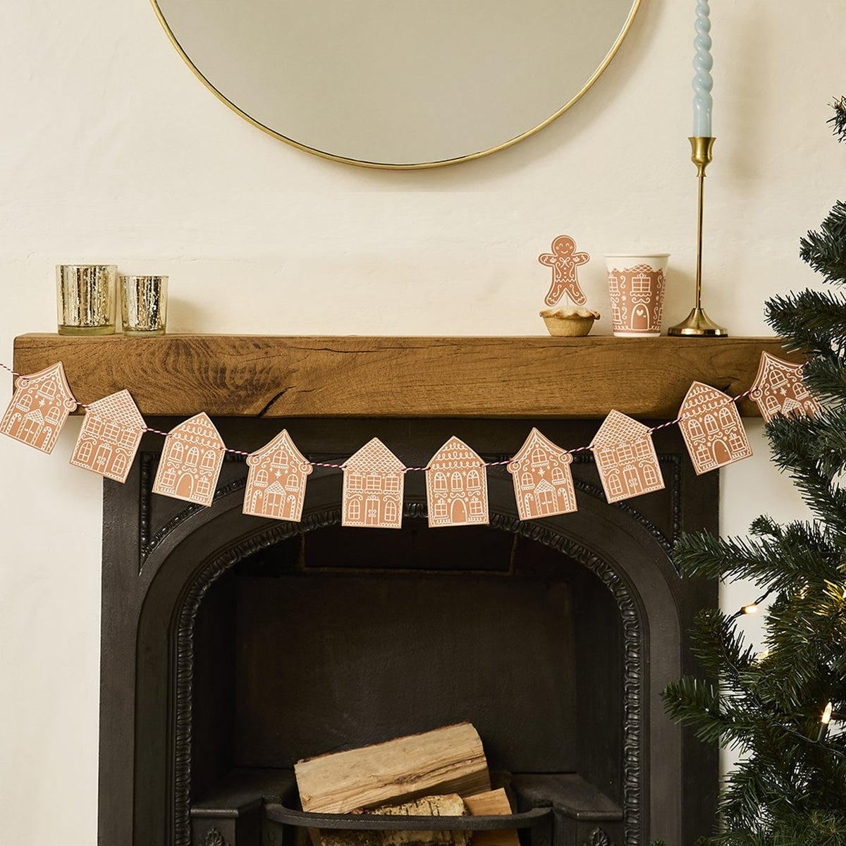 HBGB100 - Gingerbread House Card Garland