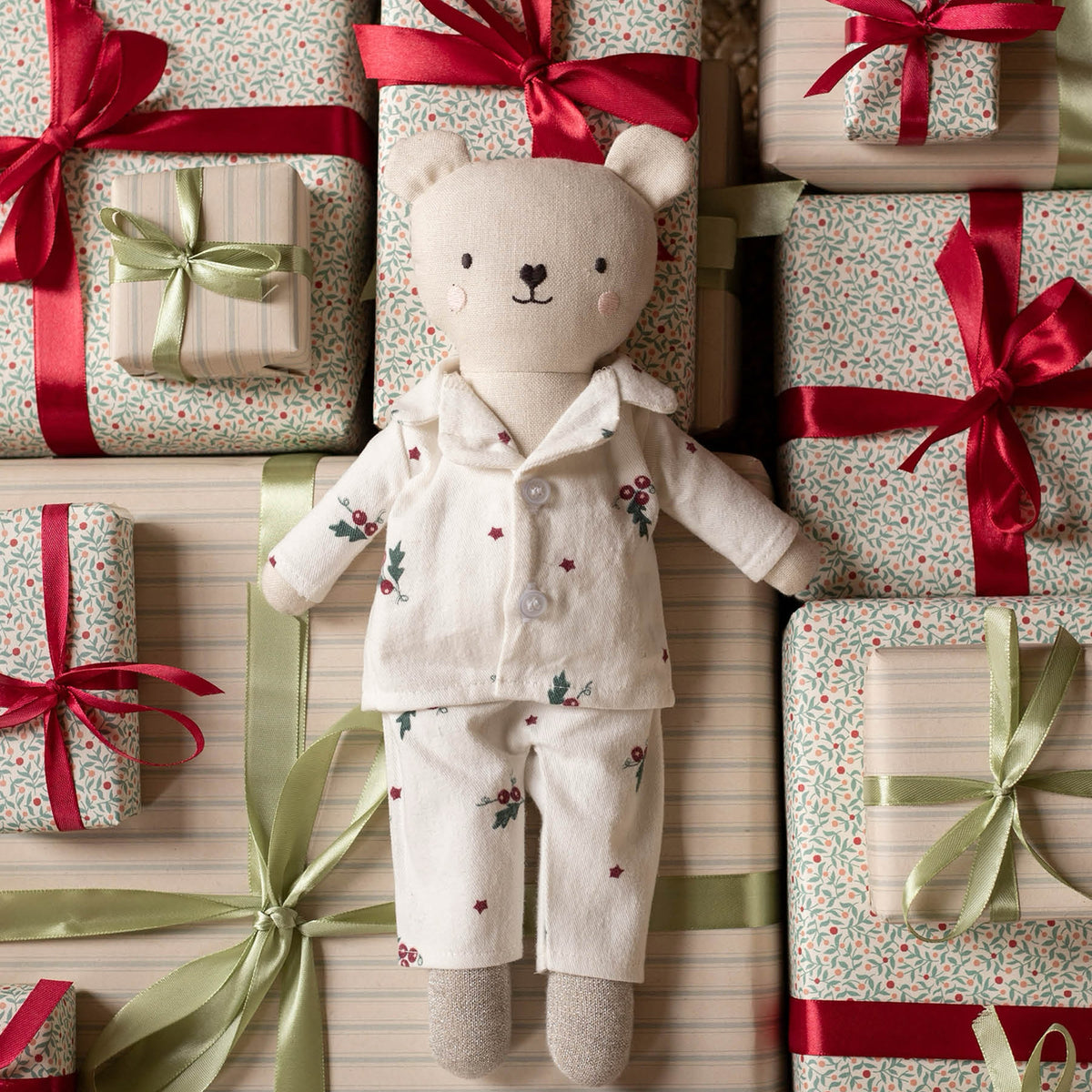 XLDPBE - Polar Bear Soft Toy