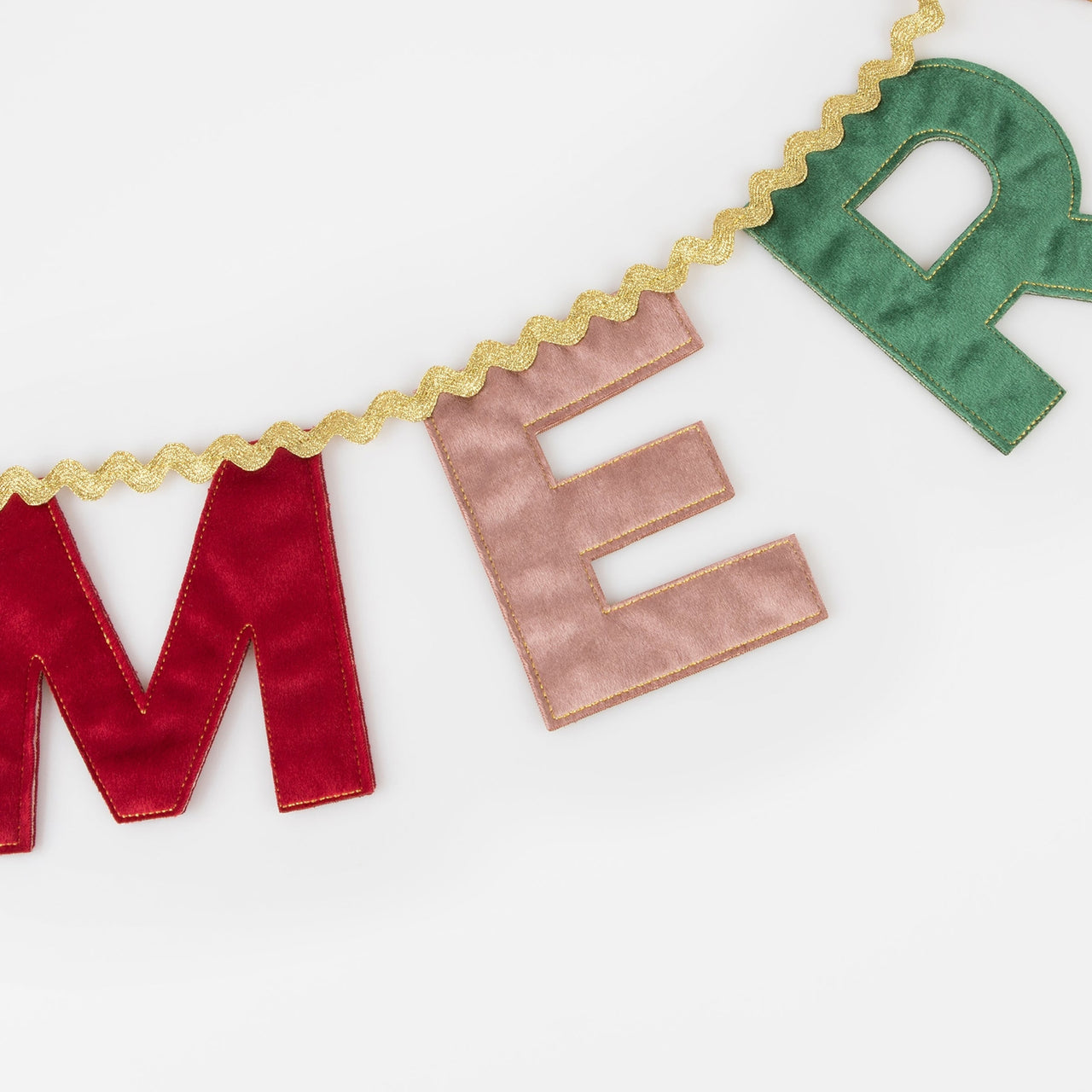 279105 - Merry Christmas Velvet Pennant Garland