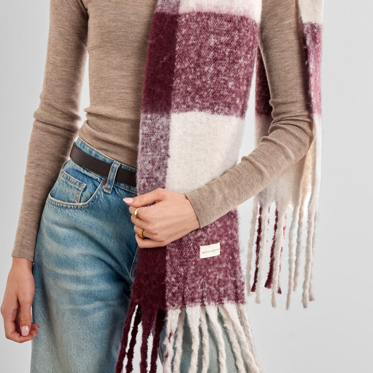 KLS849 - Checked Cherry and White Tassel Scarf