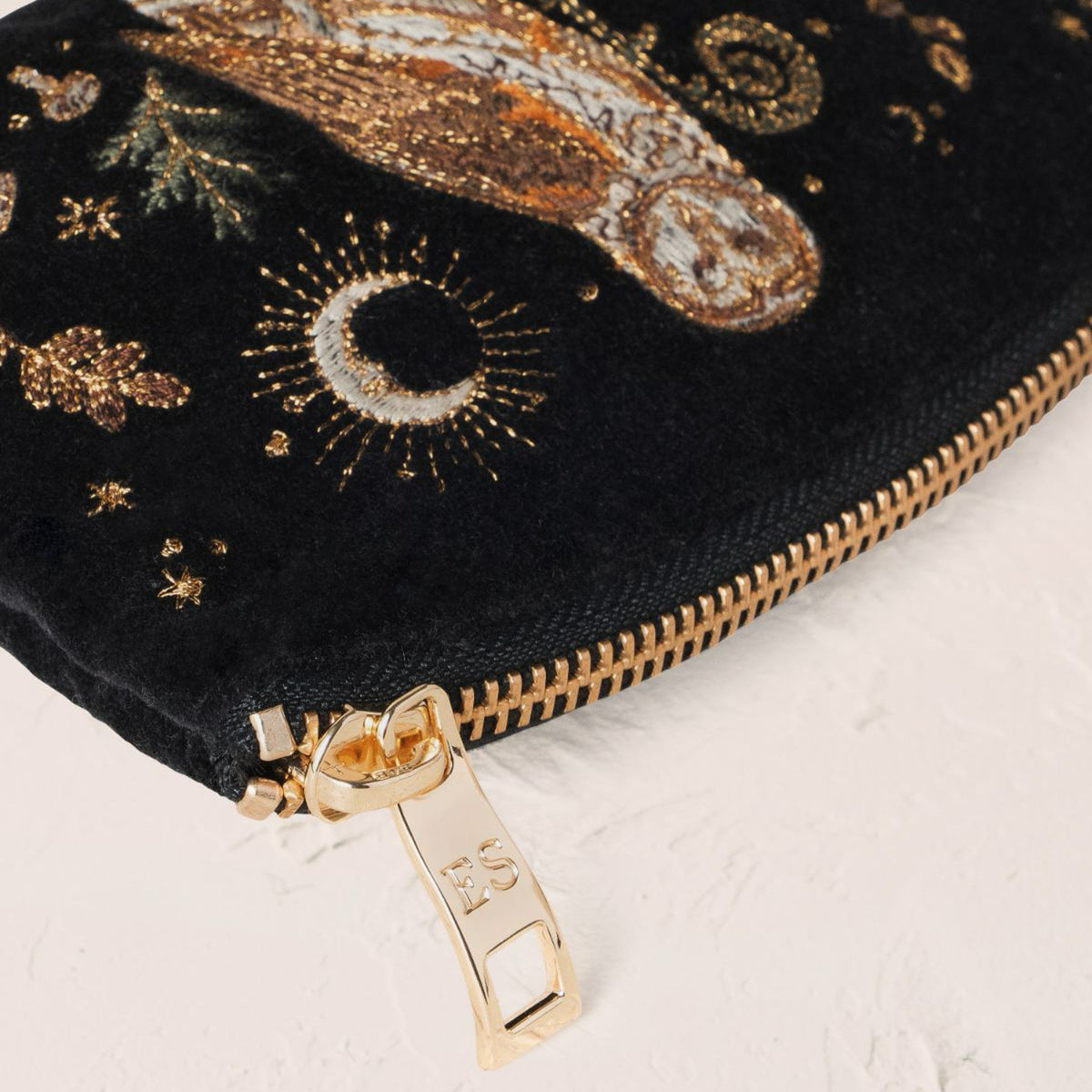 19167 - Mystical Owl Velvet Coin Purse Charcoal