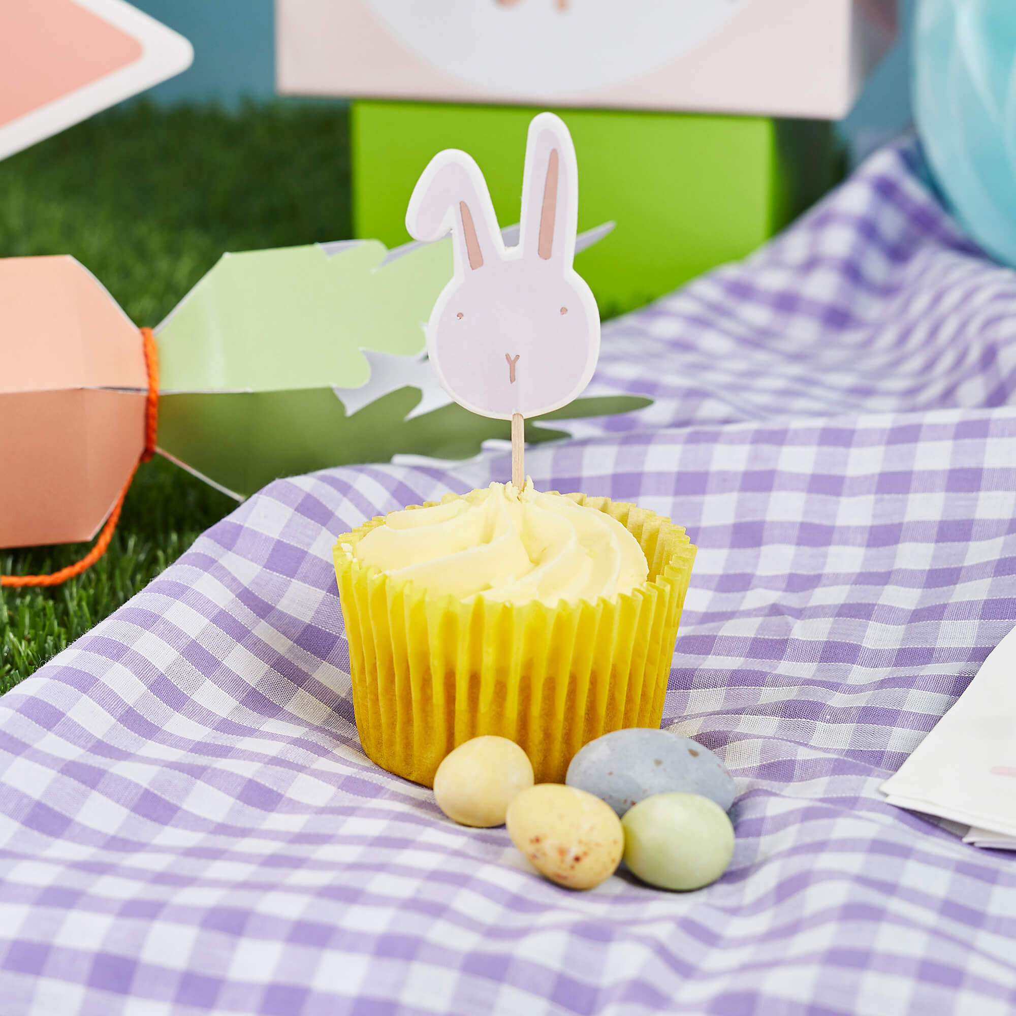 Cake Toppers - HBHE102 - Easter Cake Toppers - Easter Cake Picks - Party Supplies - Whistlefish