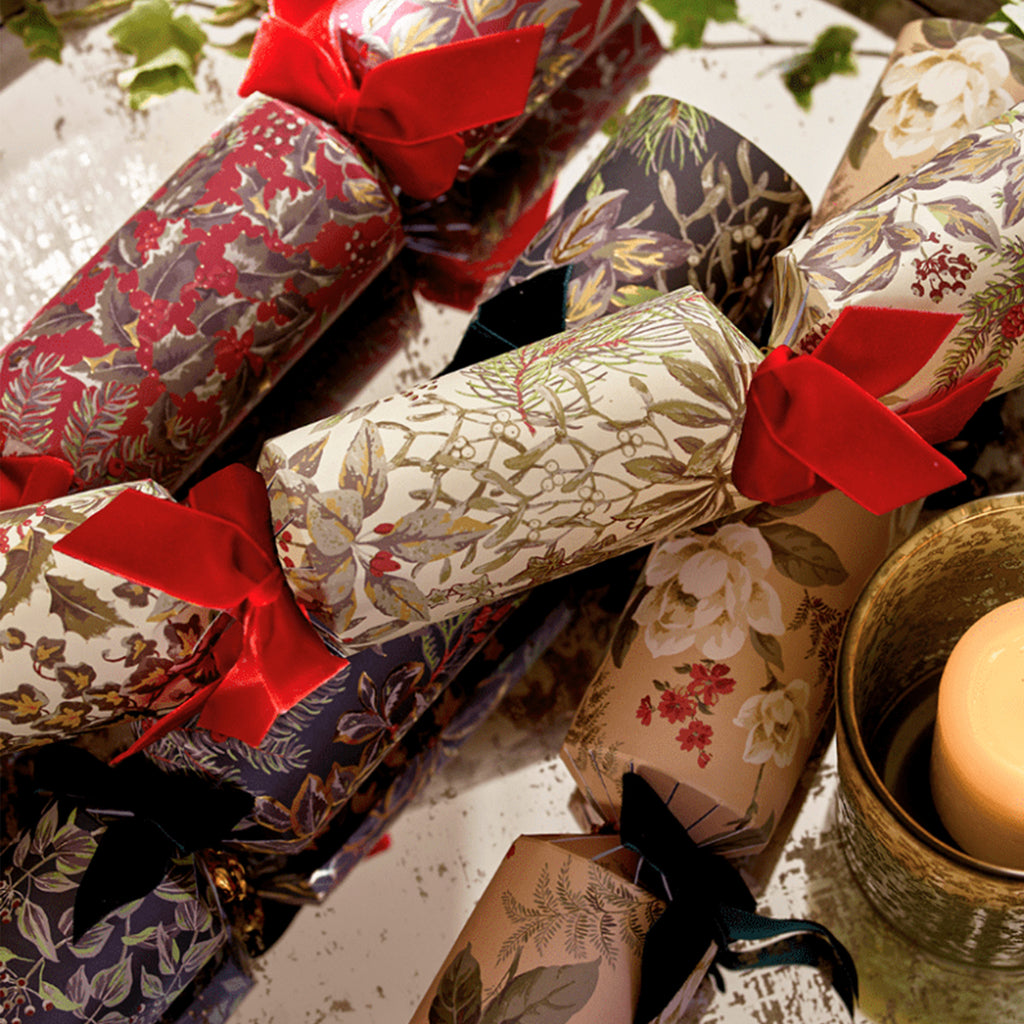 Christmas Crackers-CC-LA02-FMP - 6 Hellebores Christmas Crackers-Heart & Soul
