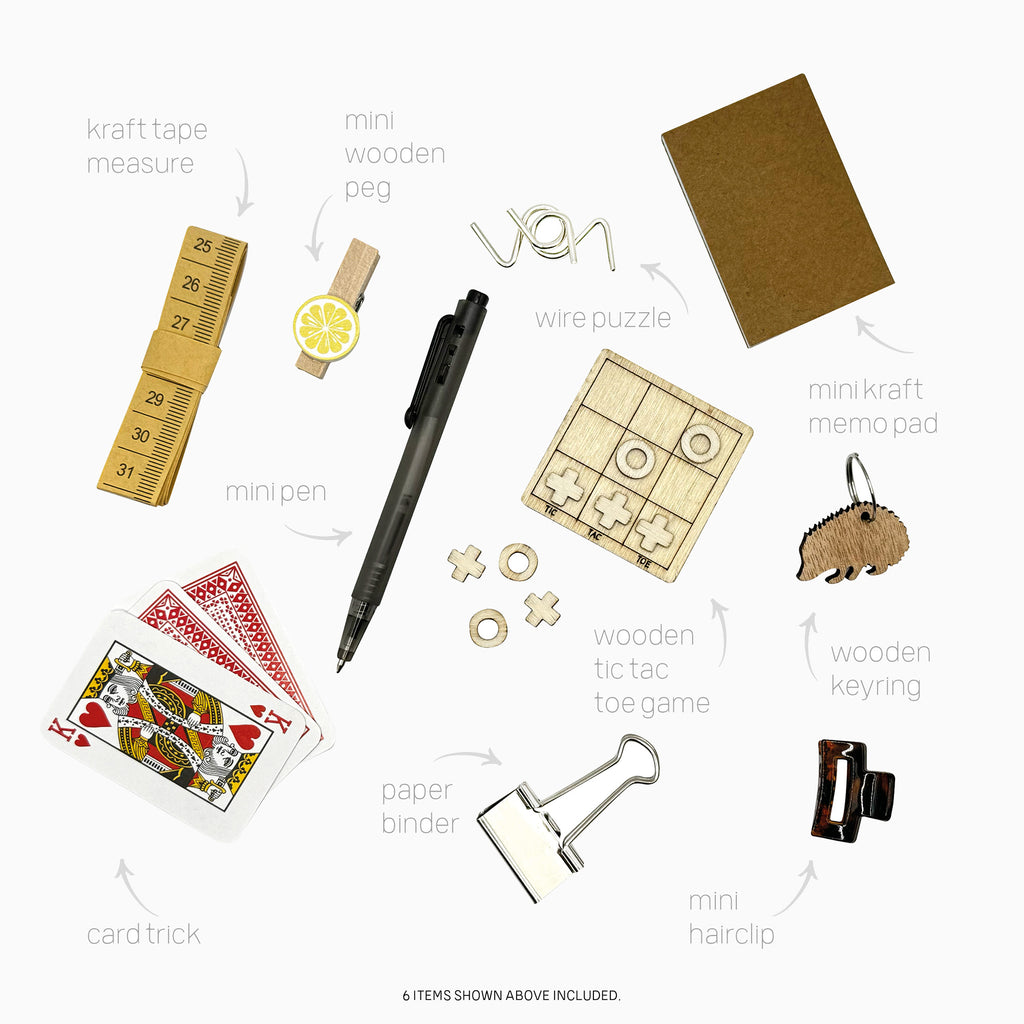 Christmas Crackers-HI25-CEL-3 - 6 Festive Icons Christmas Crackers-Holly & Ivy