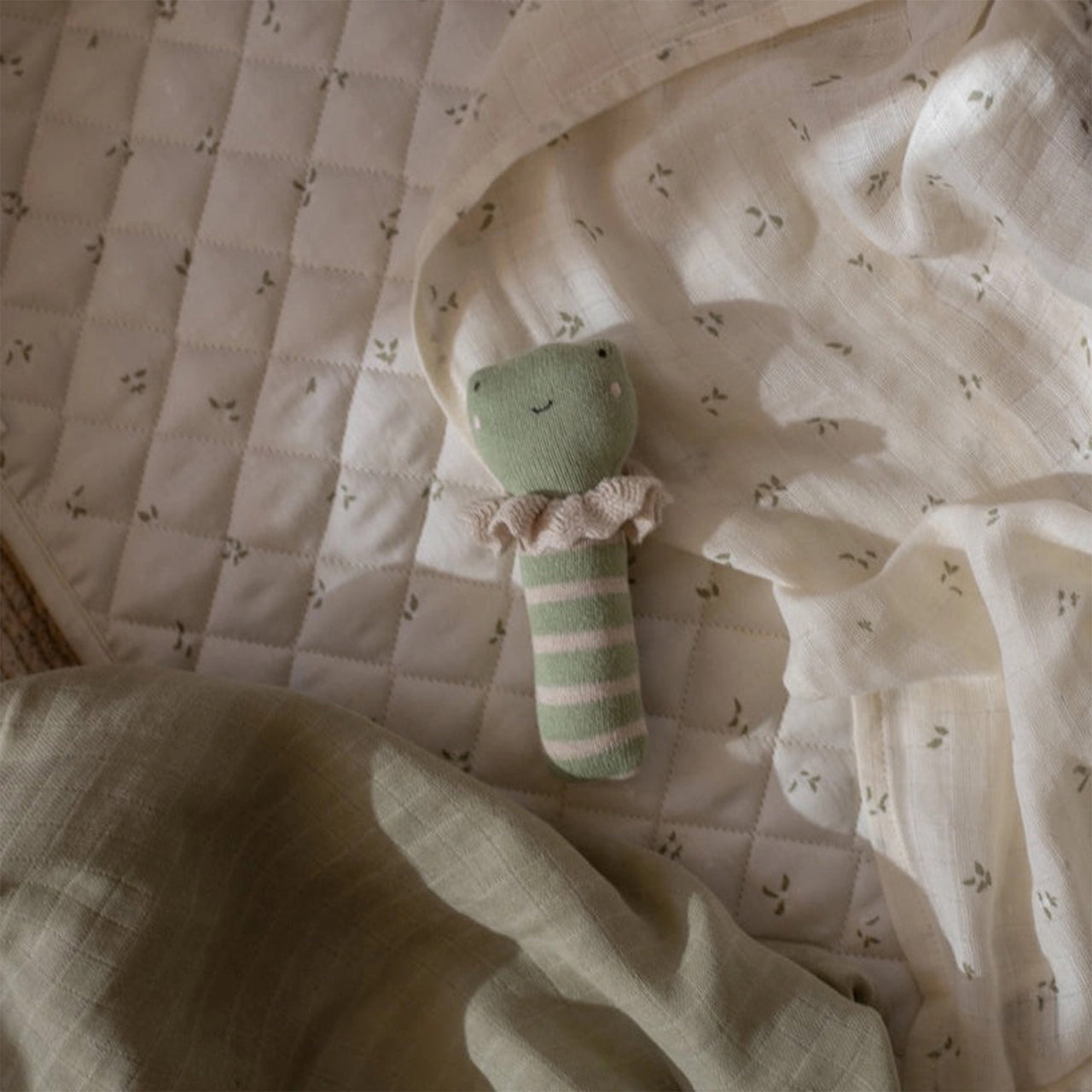 Baby Rattle-RATFRO - Friendly Frog Rattle-Avery Row