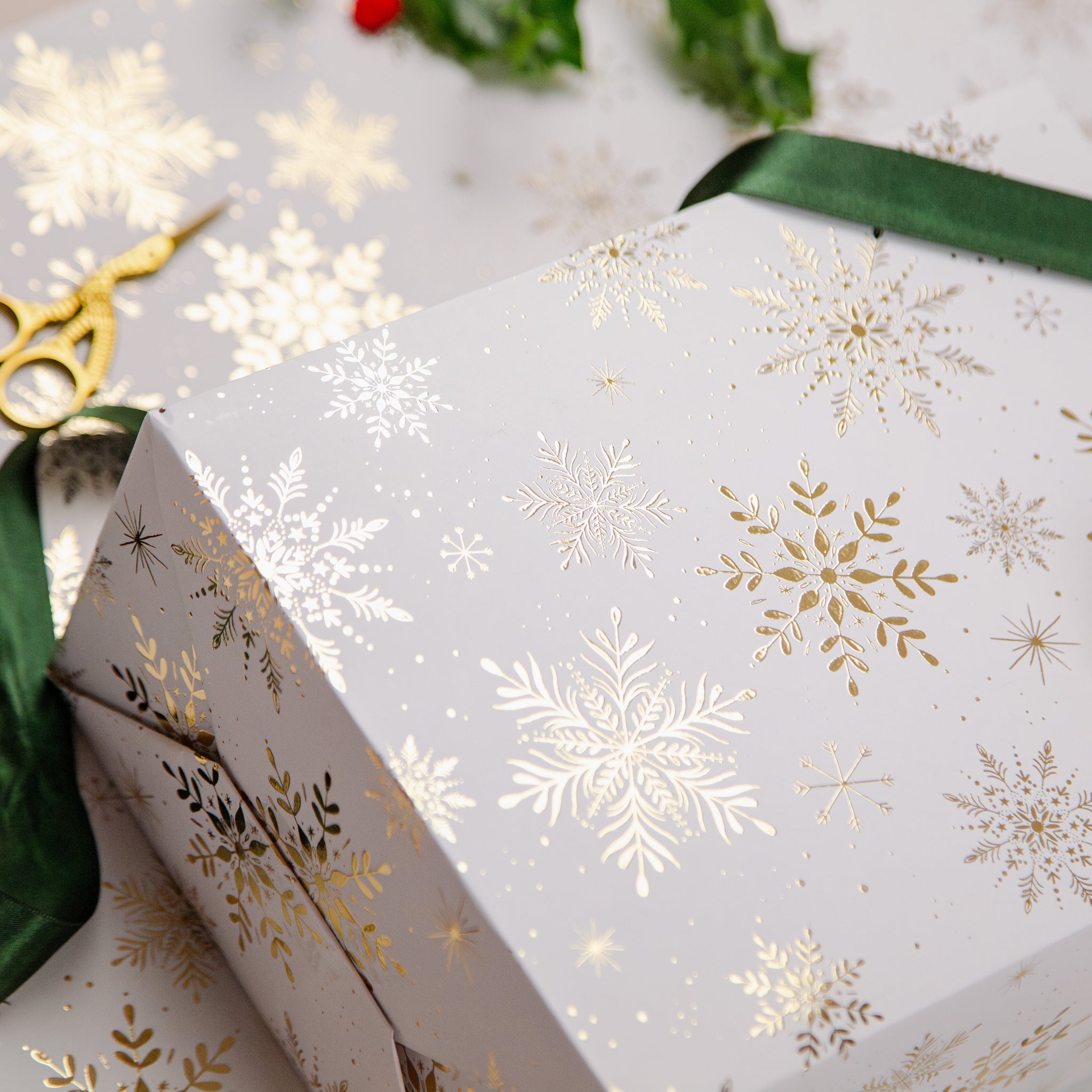 FCWP001 - Golden Snow Foiled Wrapping Paper